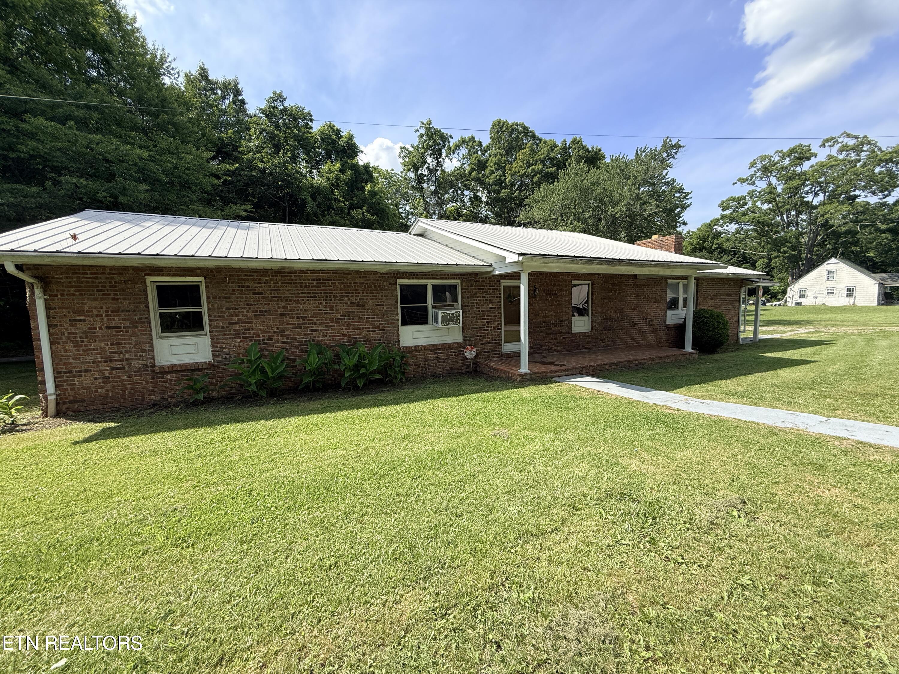 331 Whiteoak Street Jamestown TN 38556