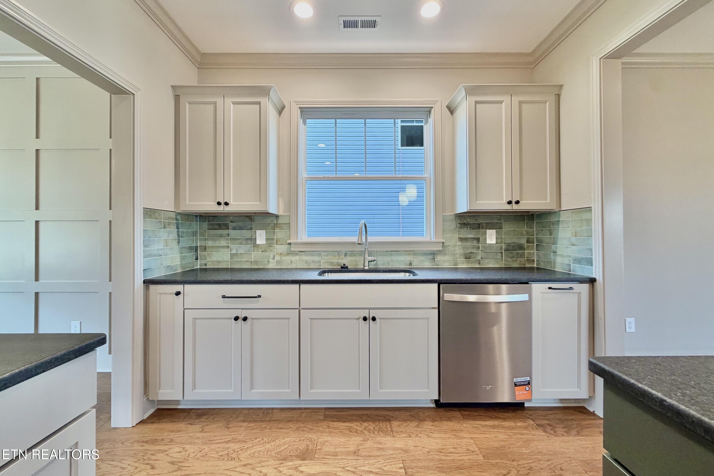 8911 Queensdale Lane Knoxville TN 37924