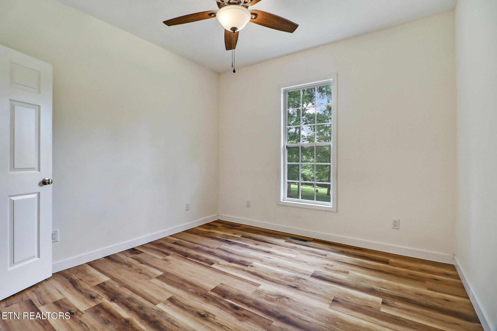 528 St Anthony Drive Jamestown TN 38556