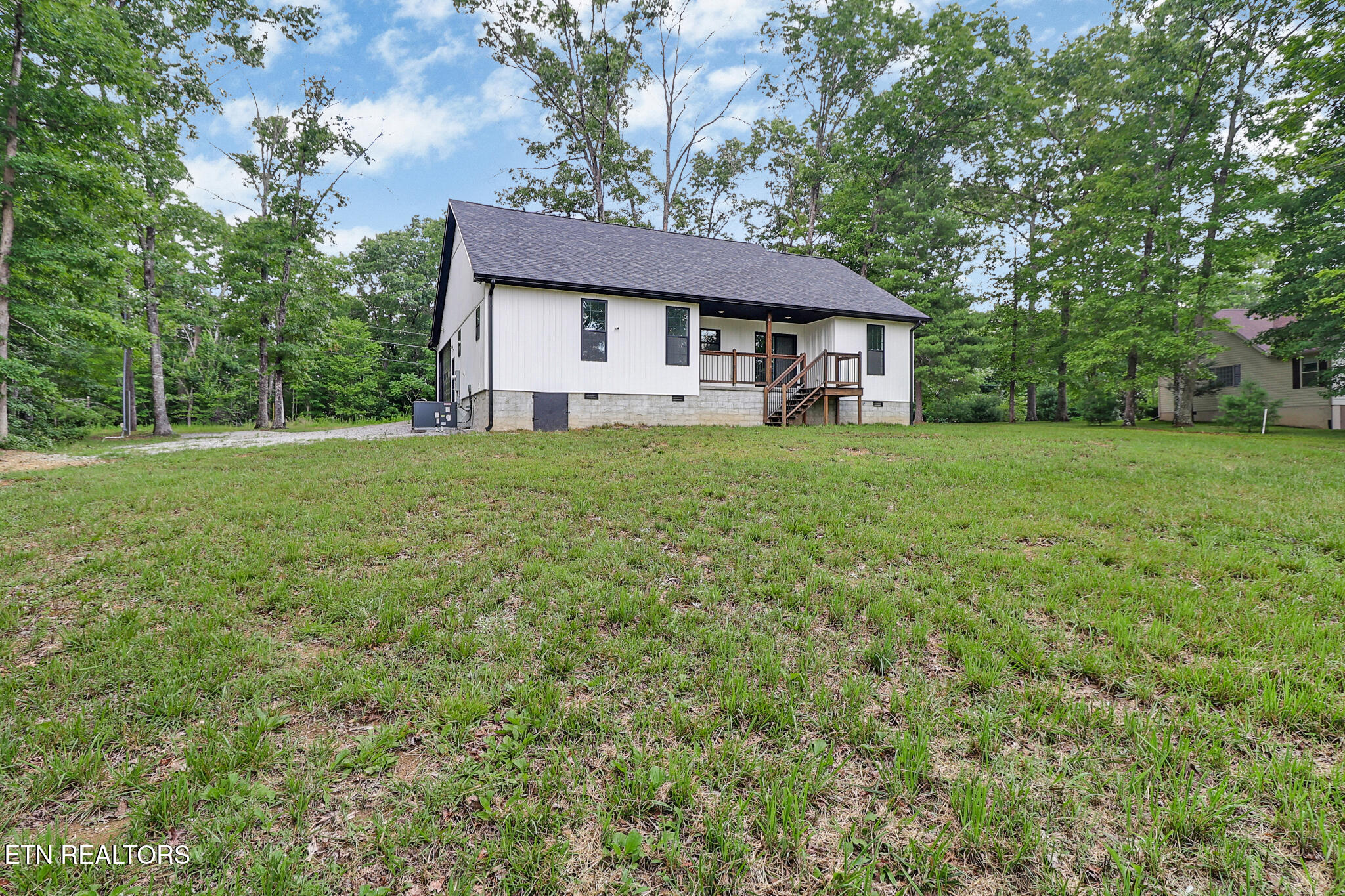 528 St Anthony Drive Jamestown TN 38556