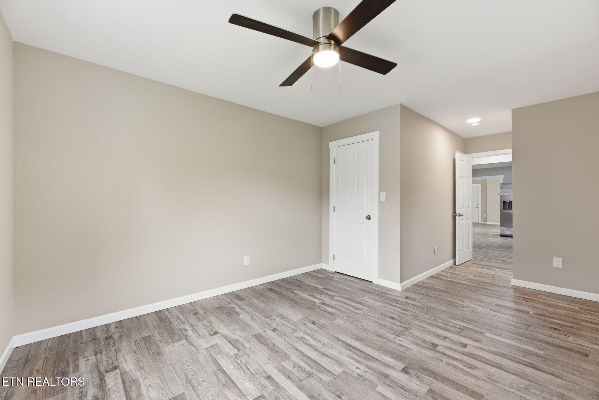 2406 E Glenwood Avenue Knoxville TN 37917