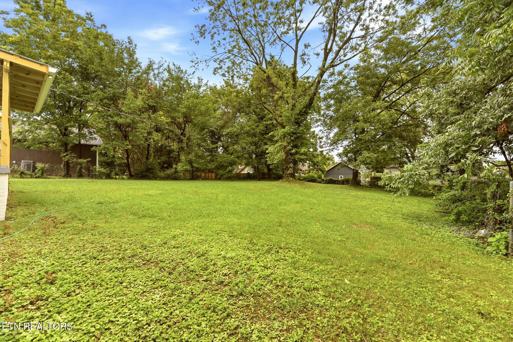 2406 E Glenwood Avenue Knoxville TN 37917