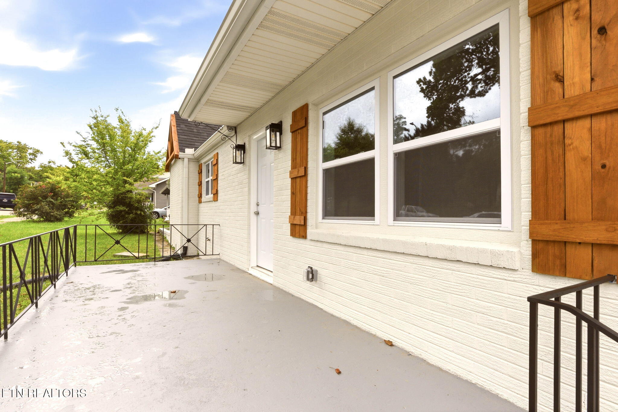 2406 E Glenwood Avenue Knoxville TN 37917