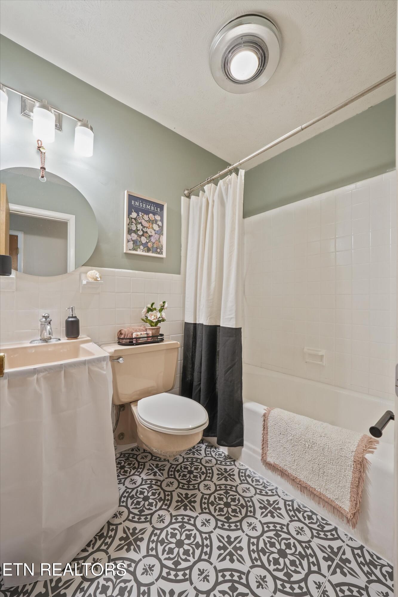 103 Iona Circle Oak Ridge TN 37830