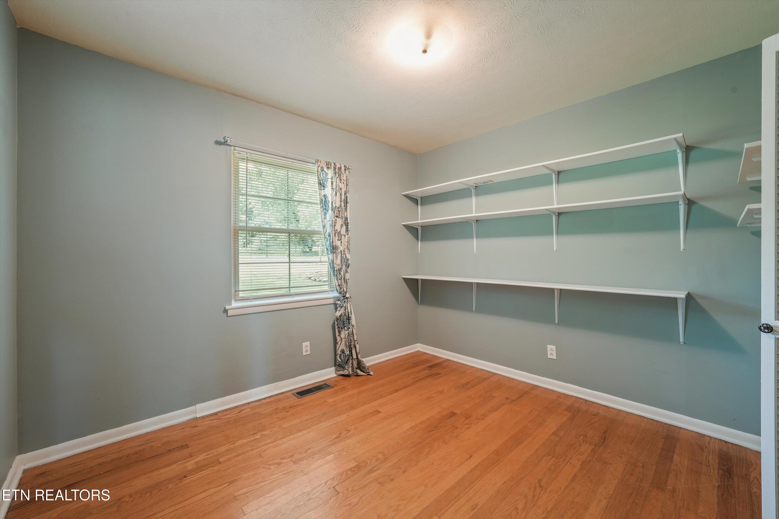 103 Iona Circle Oak Ridge TN 37830