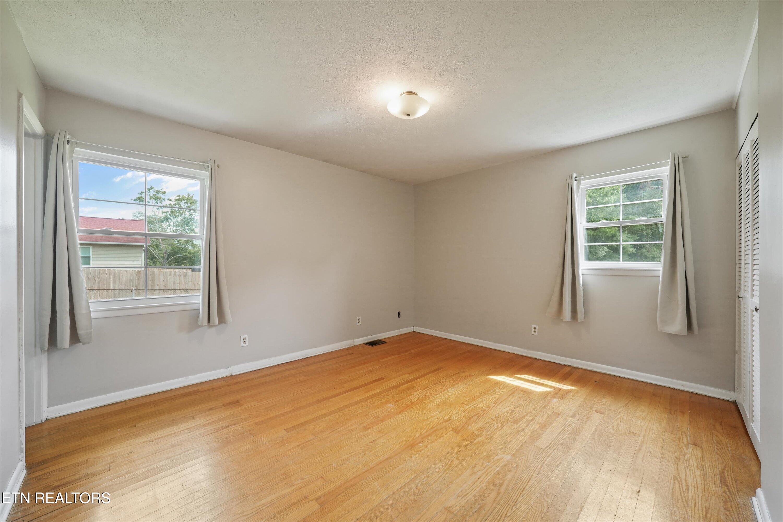 103 Iona Circle Oak Ridge TN 37830