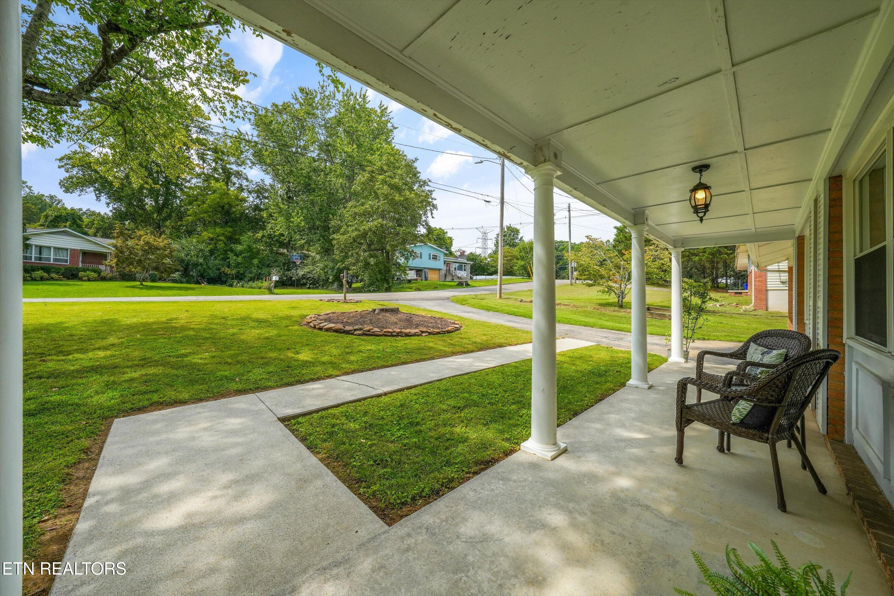 103 Iona Circle Oak Ridge TN 37830