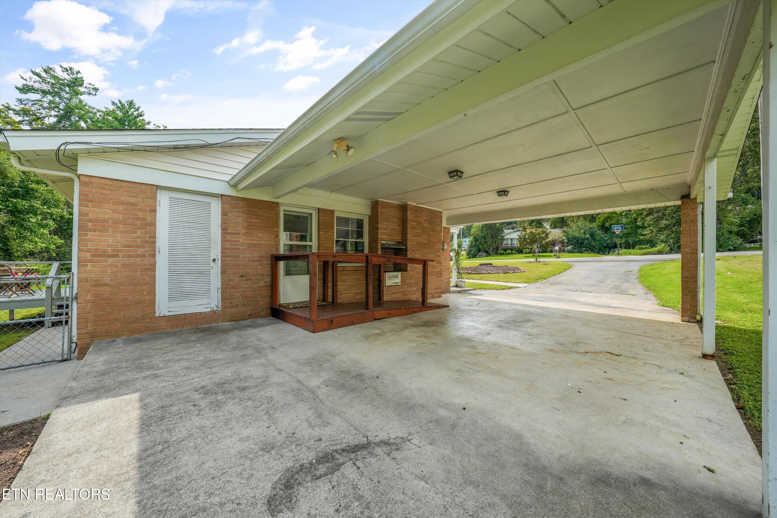 103 Iona Circle Oak Ridge TN 37830