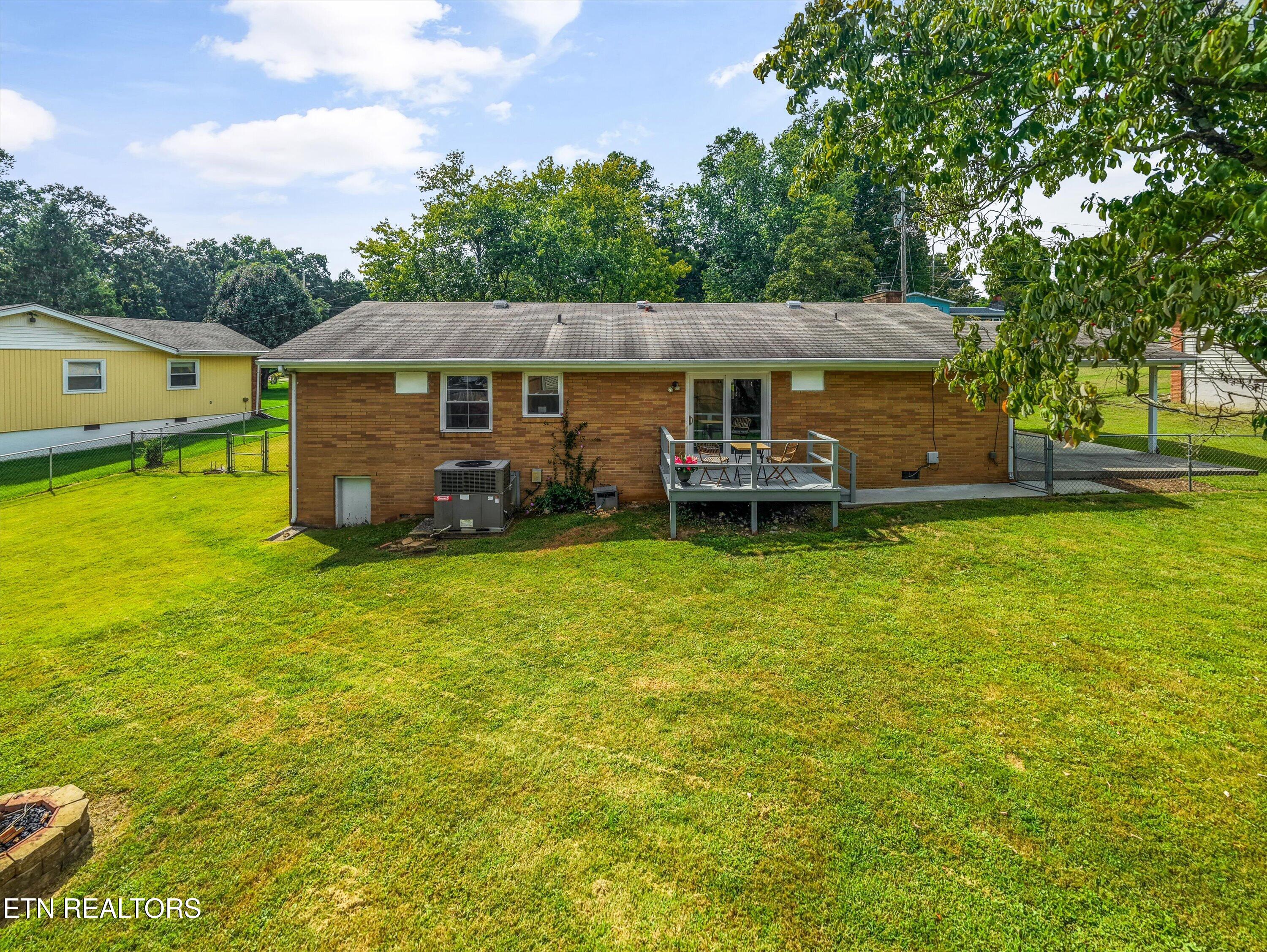 103 Iona Circle Oak Ridge TN 37830