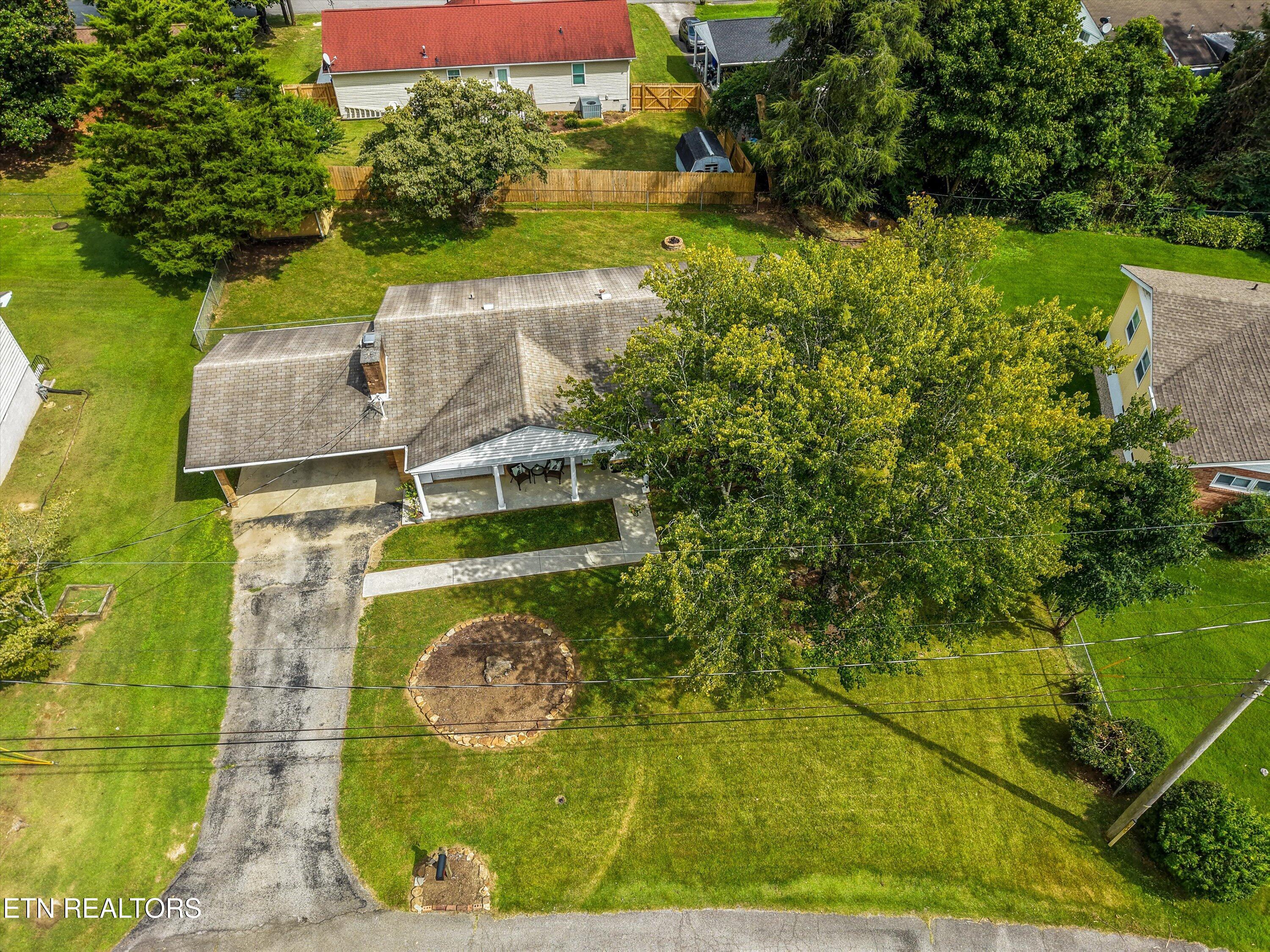 103 Iona Circle Oak Ridge TN 37830