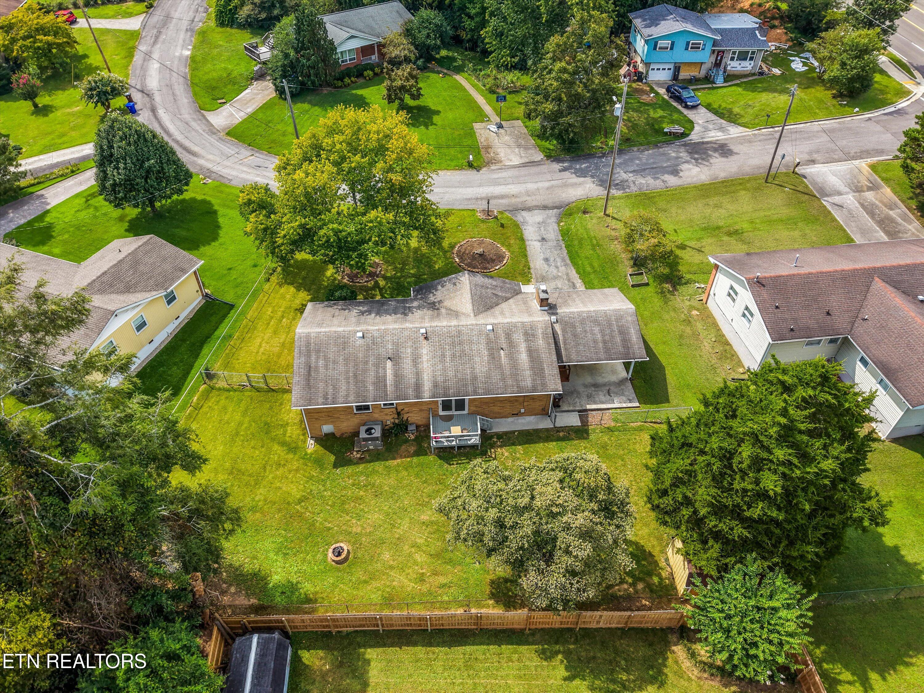 103 Iona Circle Oak Ridge TN 37830