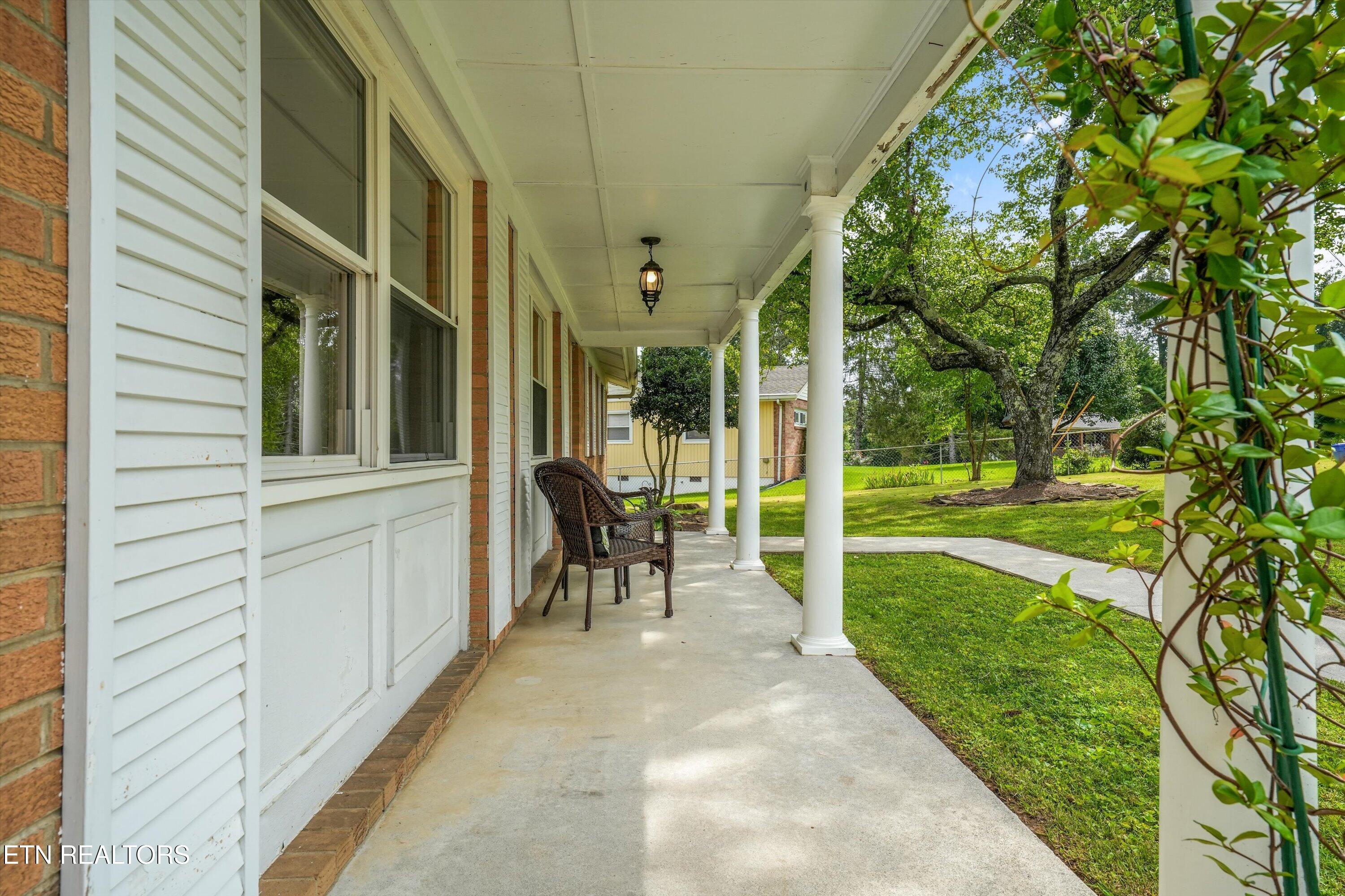 103 Iona Circle Oak Ridge TN 37830