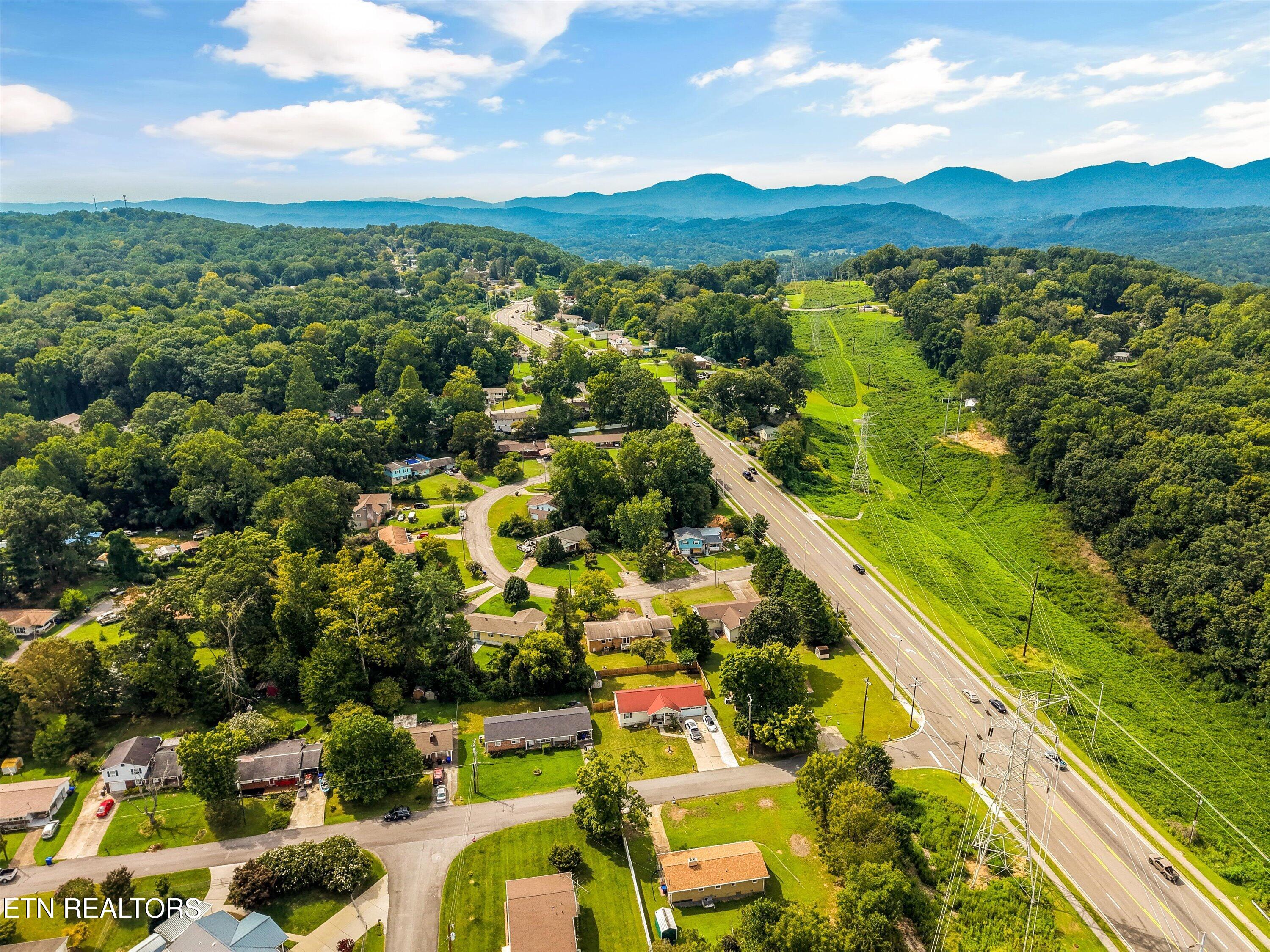 103 Iona Circle Oak Ridge TN 37830