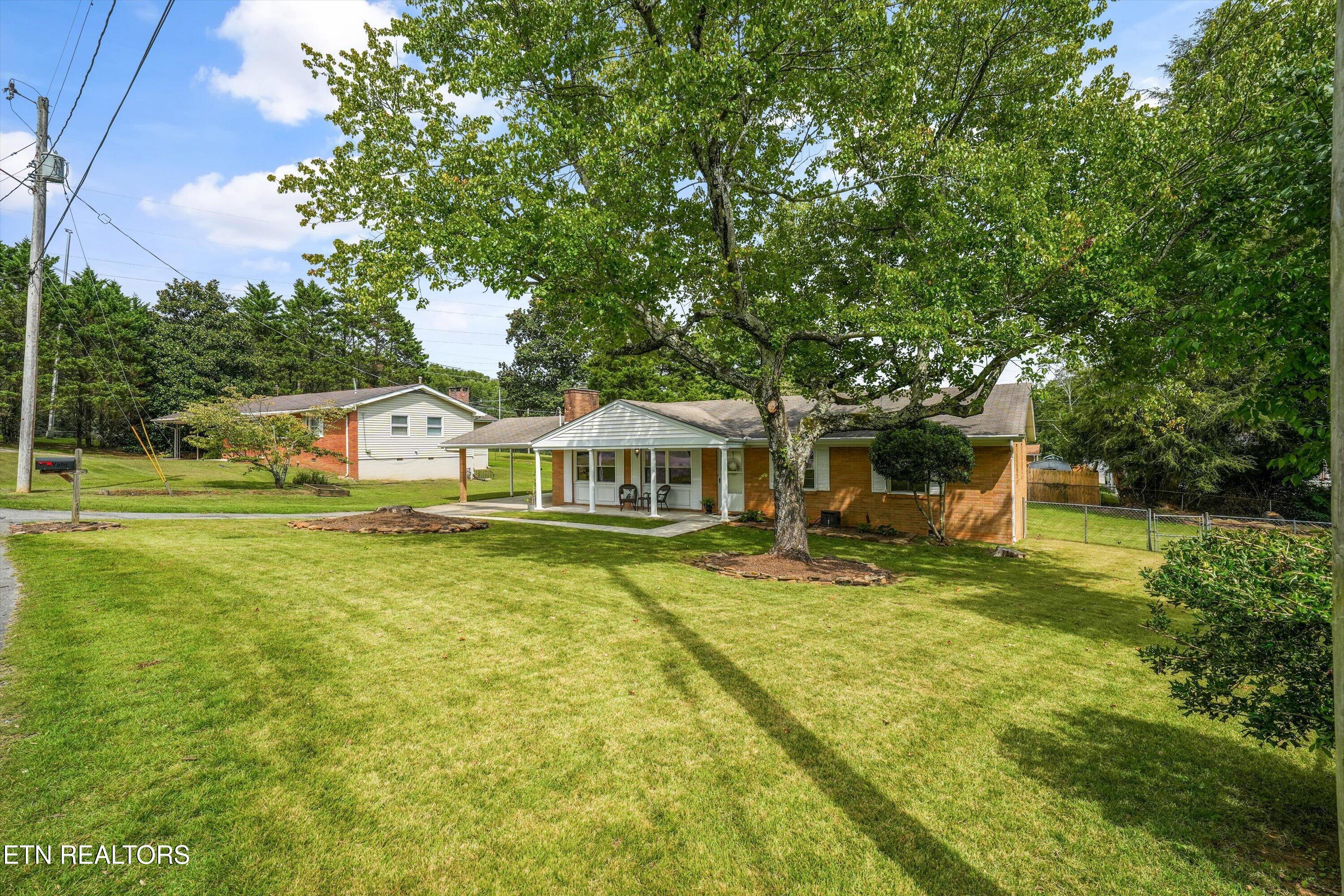 103 Iona Circle Oak Ridge TN 37830