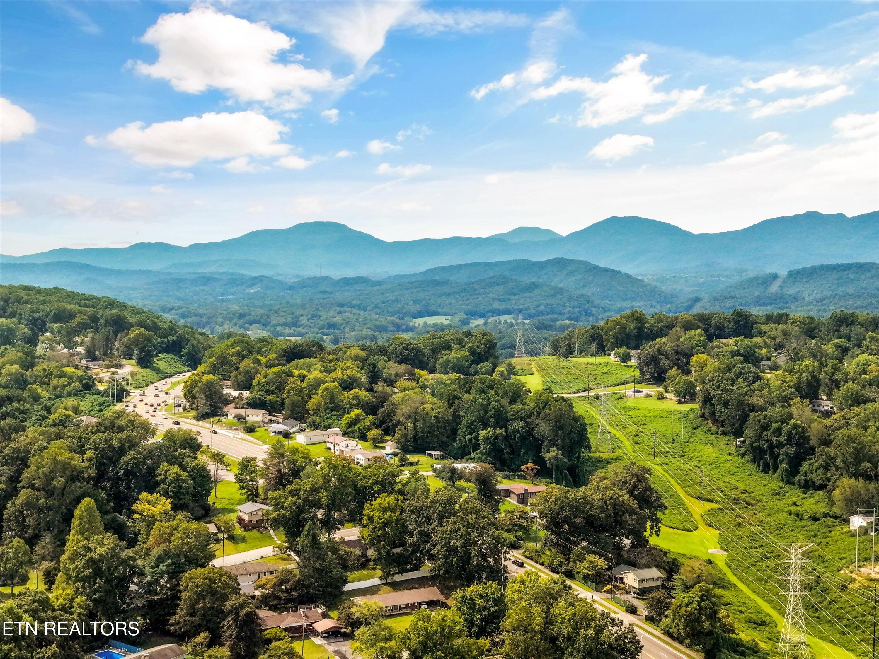 103 Iona Circle Oak Ridge TN 37830