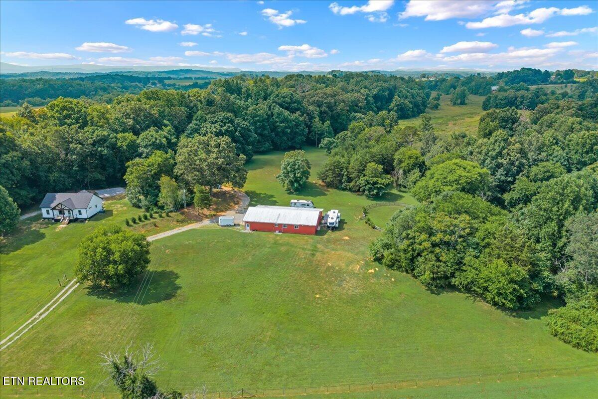 222/225 Summit Road Madisonville TN 37354