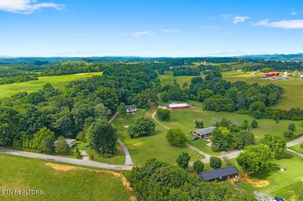 222/225 Summit Road Madisonville TN 37354