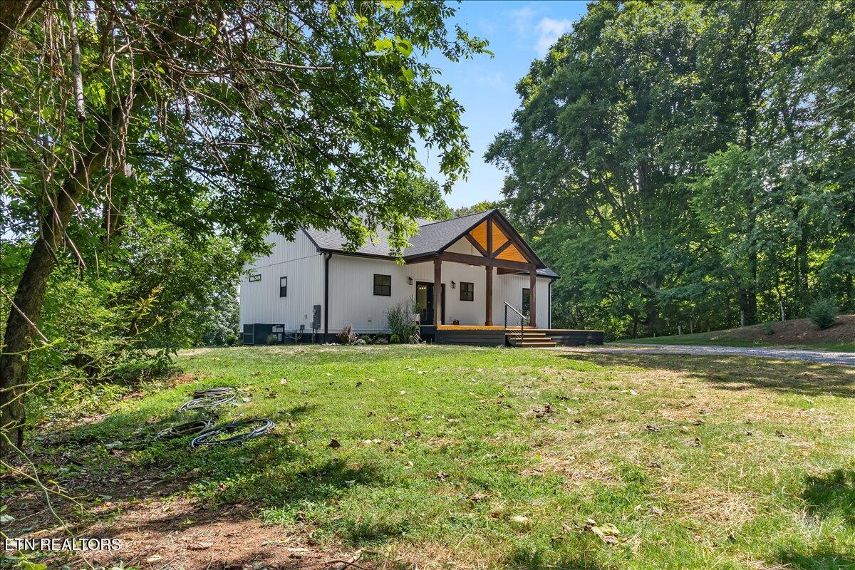 222/225 Summit Road Madisonville TN 37354