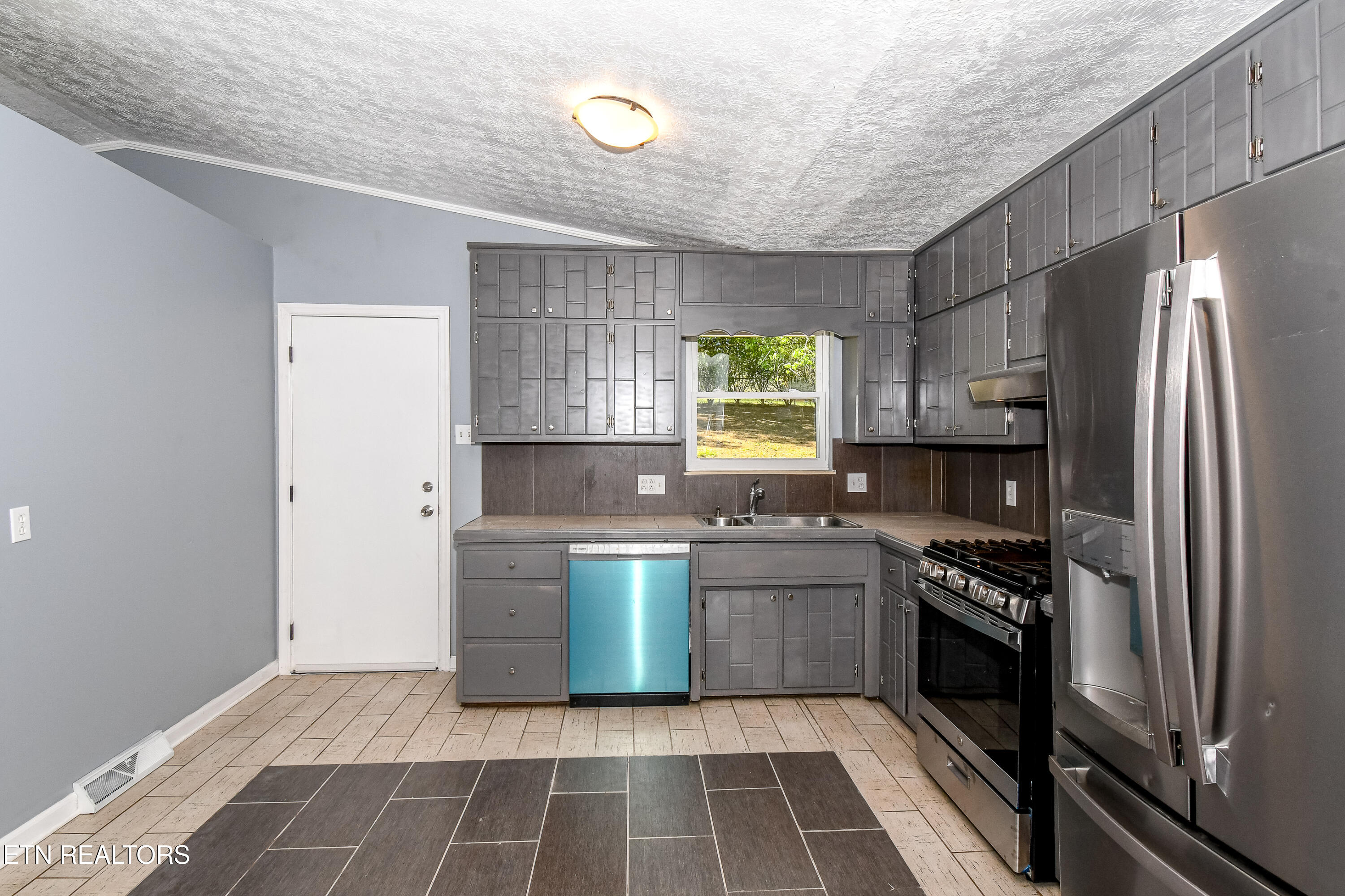 921 Brown School Road Maryville TN 37804