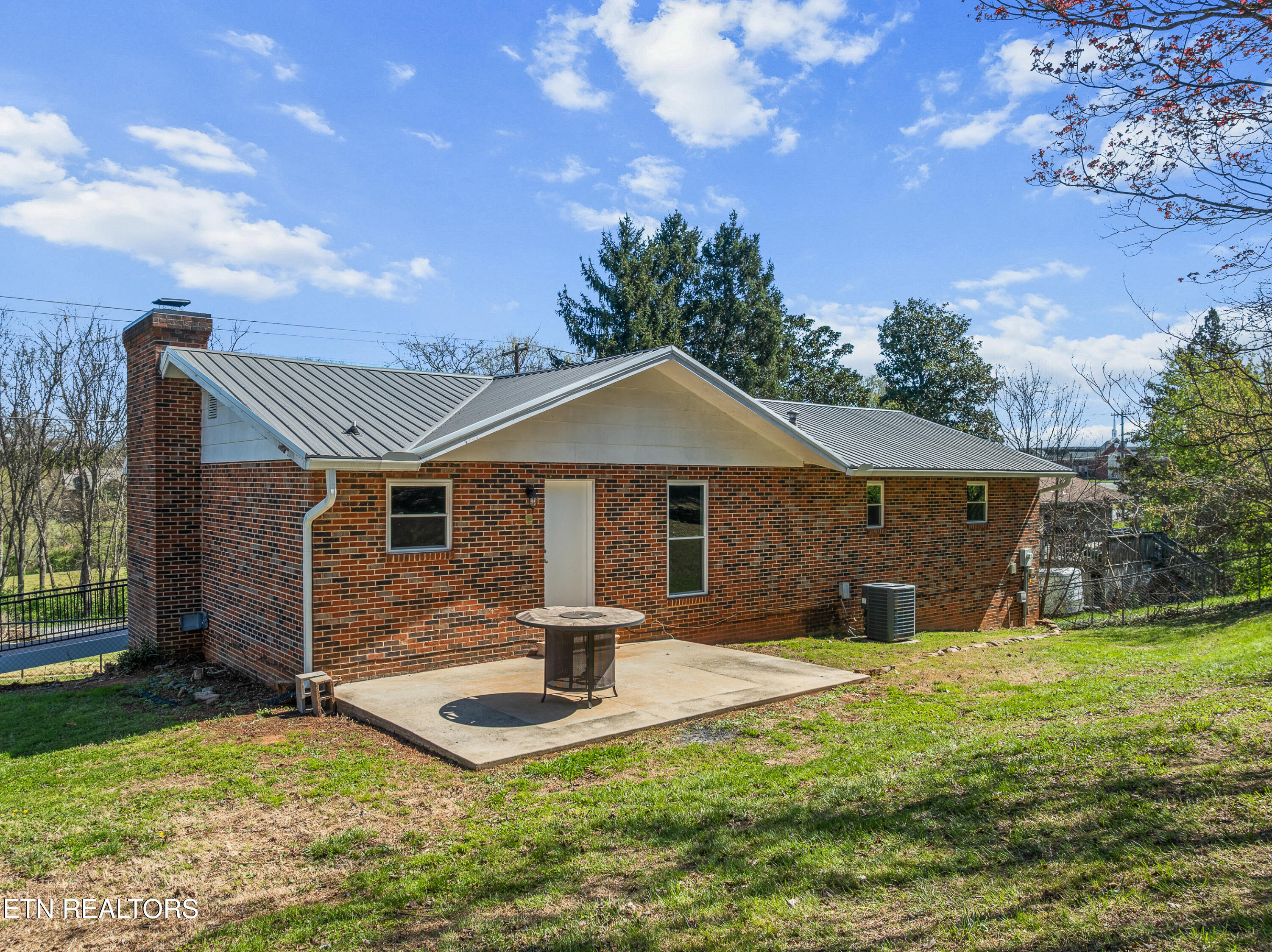 921 Brown School Road Maryville TN 37804