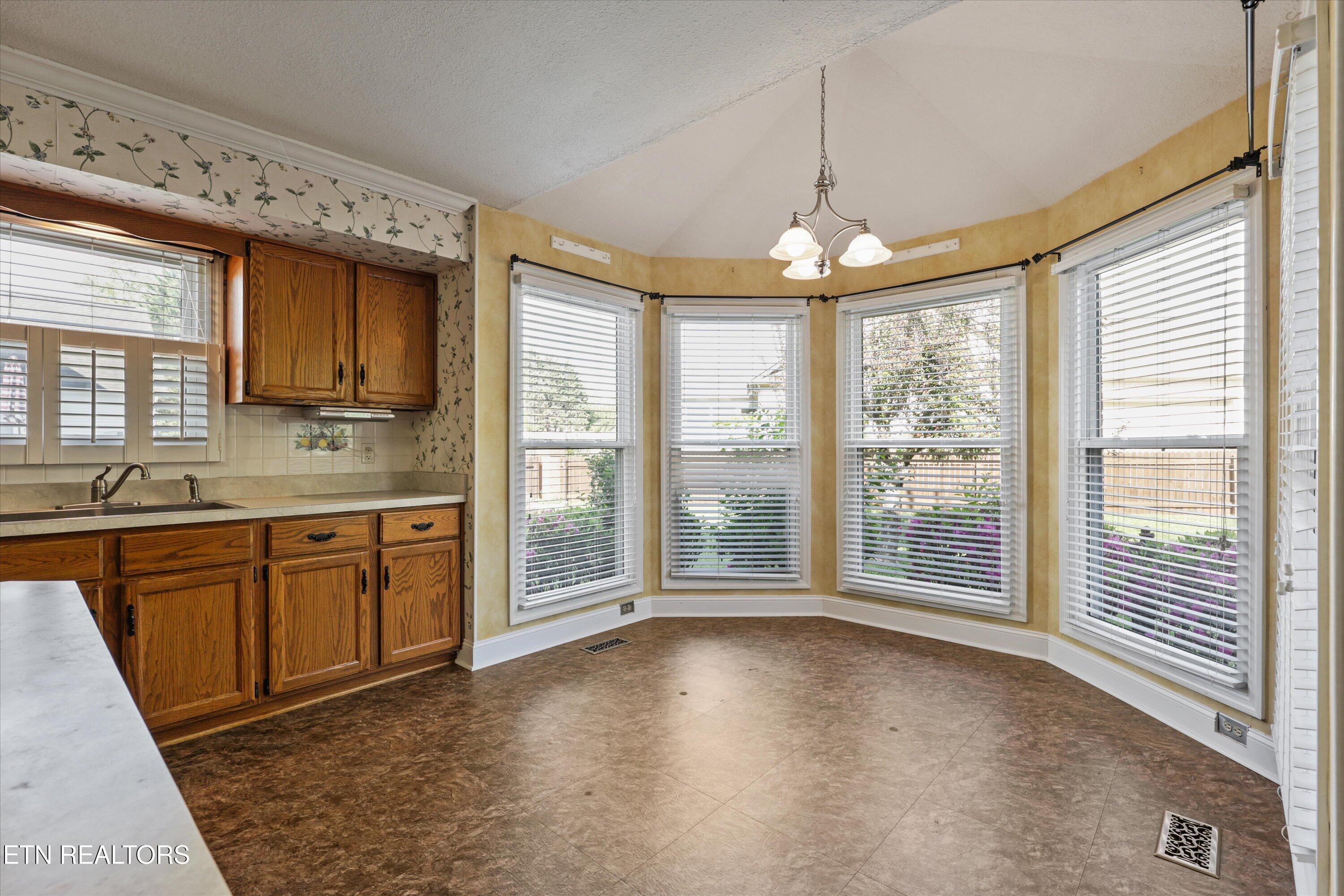 7601 Holcombridge Boulevard Powell TN 37849