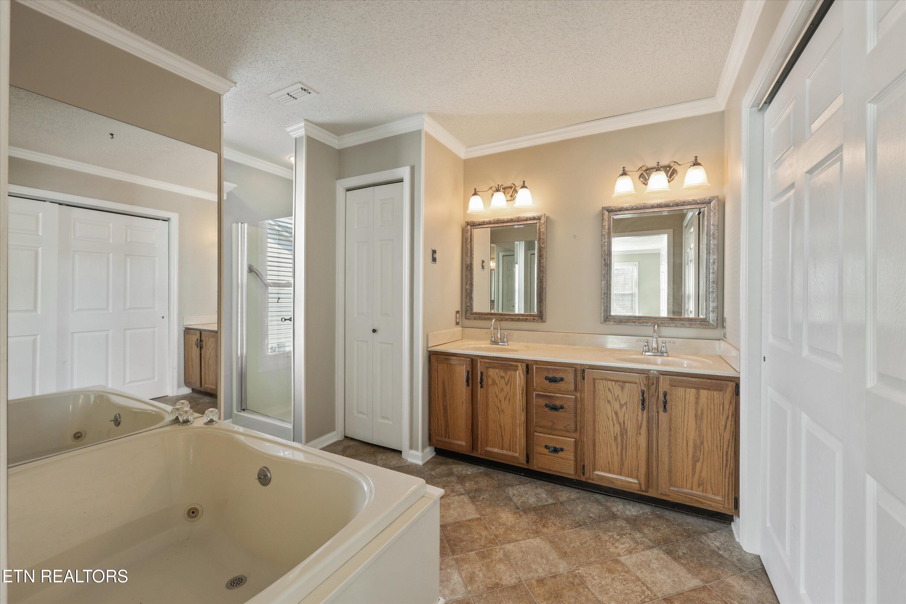 7601 Holcombridge Boulevard Powell TN 37849
