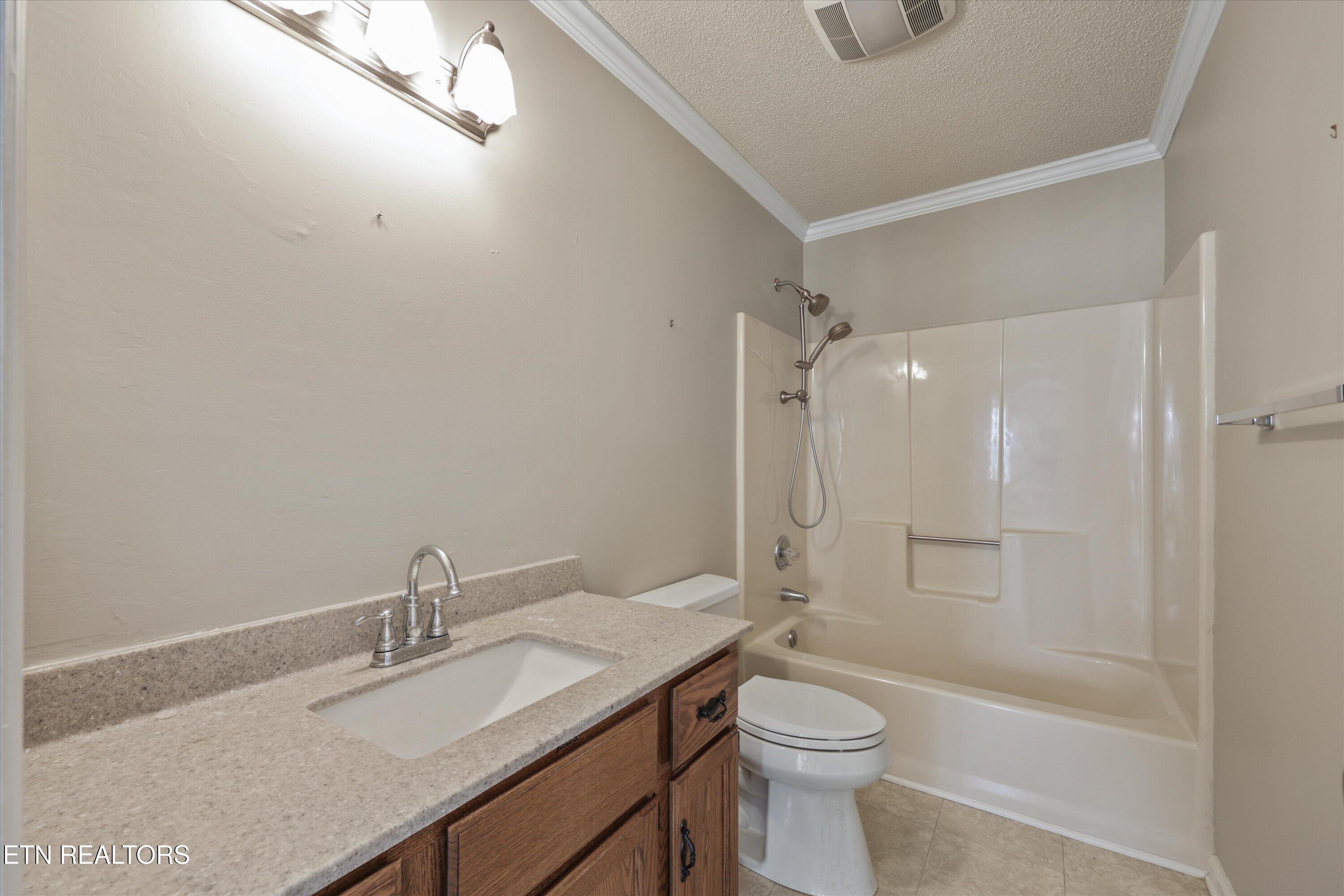 7601 Holcombridge Boulevard Powell TN 37849