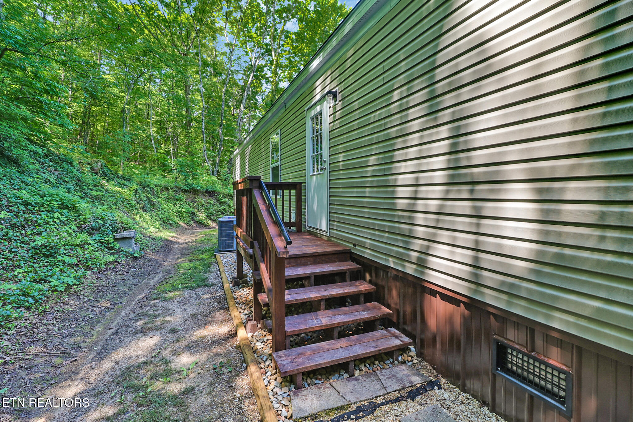 528 Poland Hollow Road Harriman TN 37748