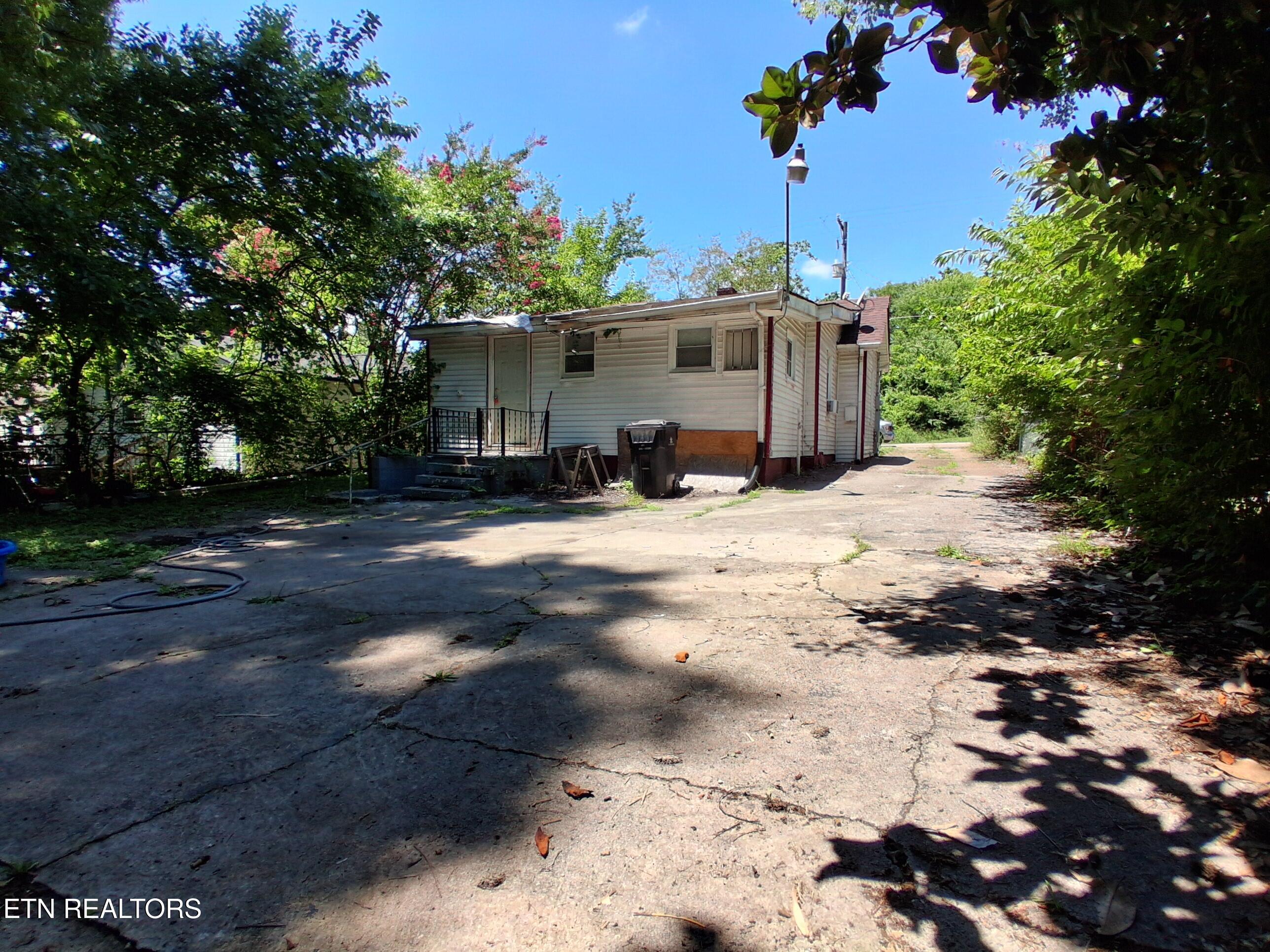 2528 Selma Avenue Knoxville TN 37914