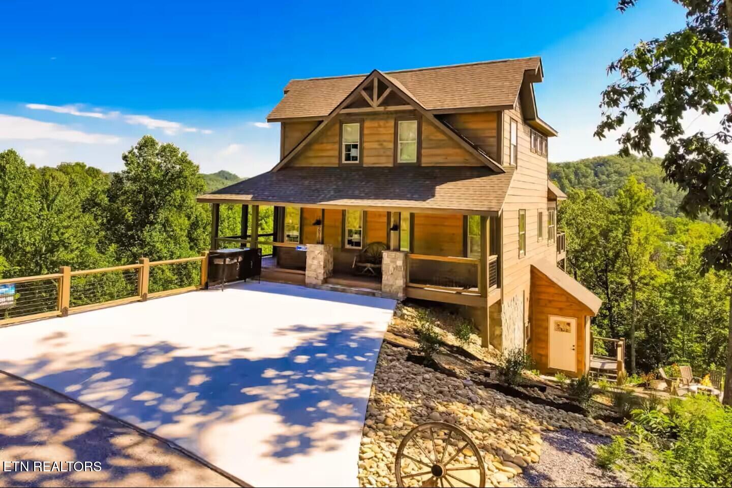 2943 Lightning Strike Drive Sevierville TN 37862