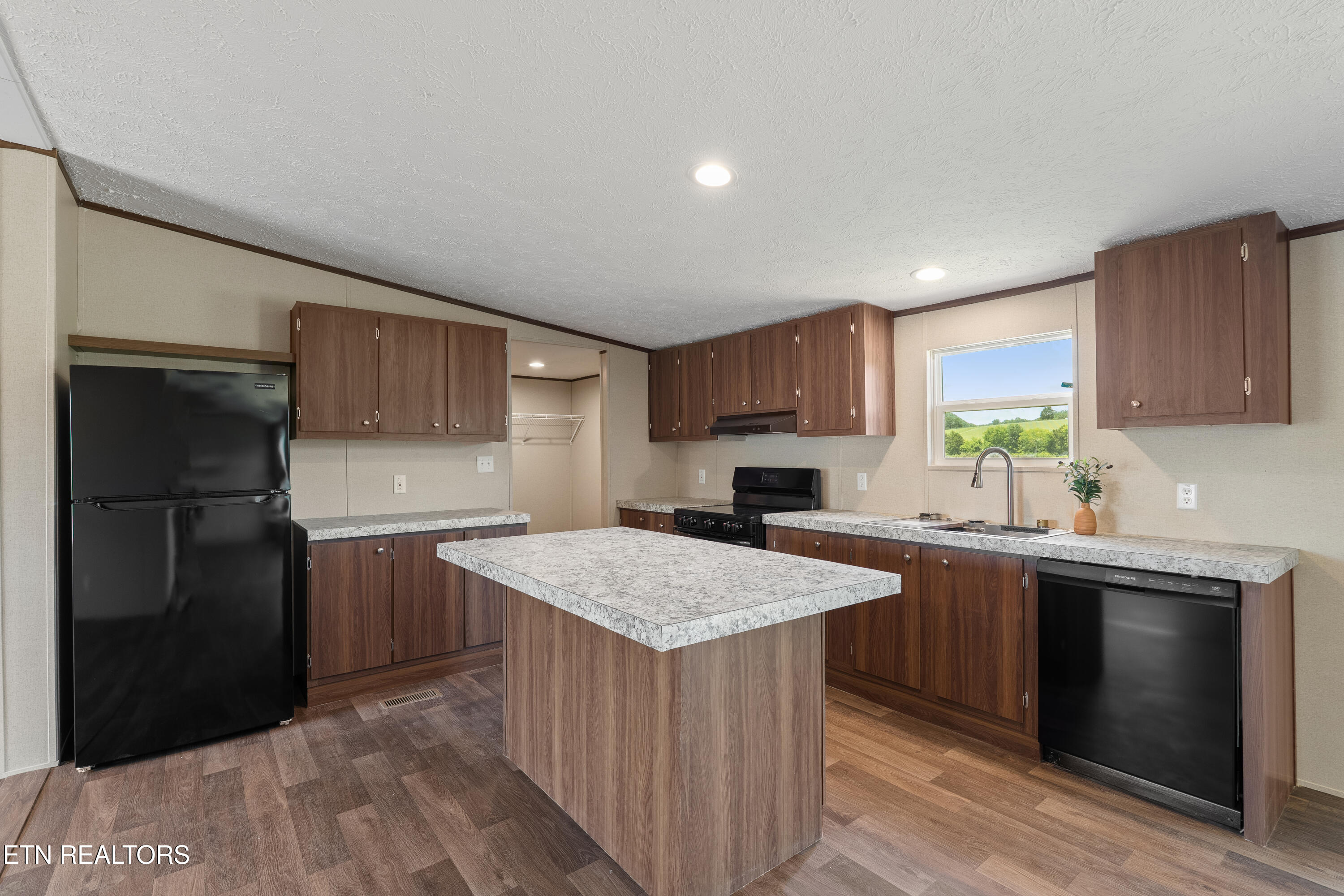 277 Thompson Road Madisonville TN 37354