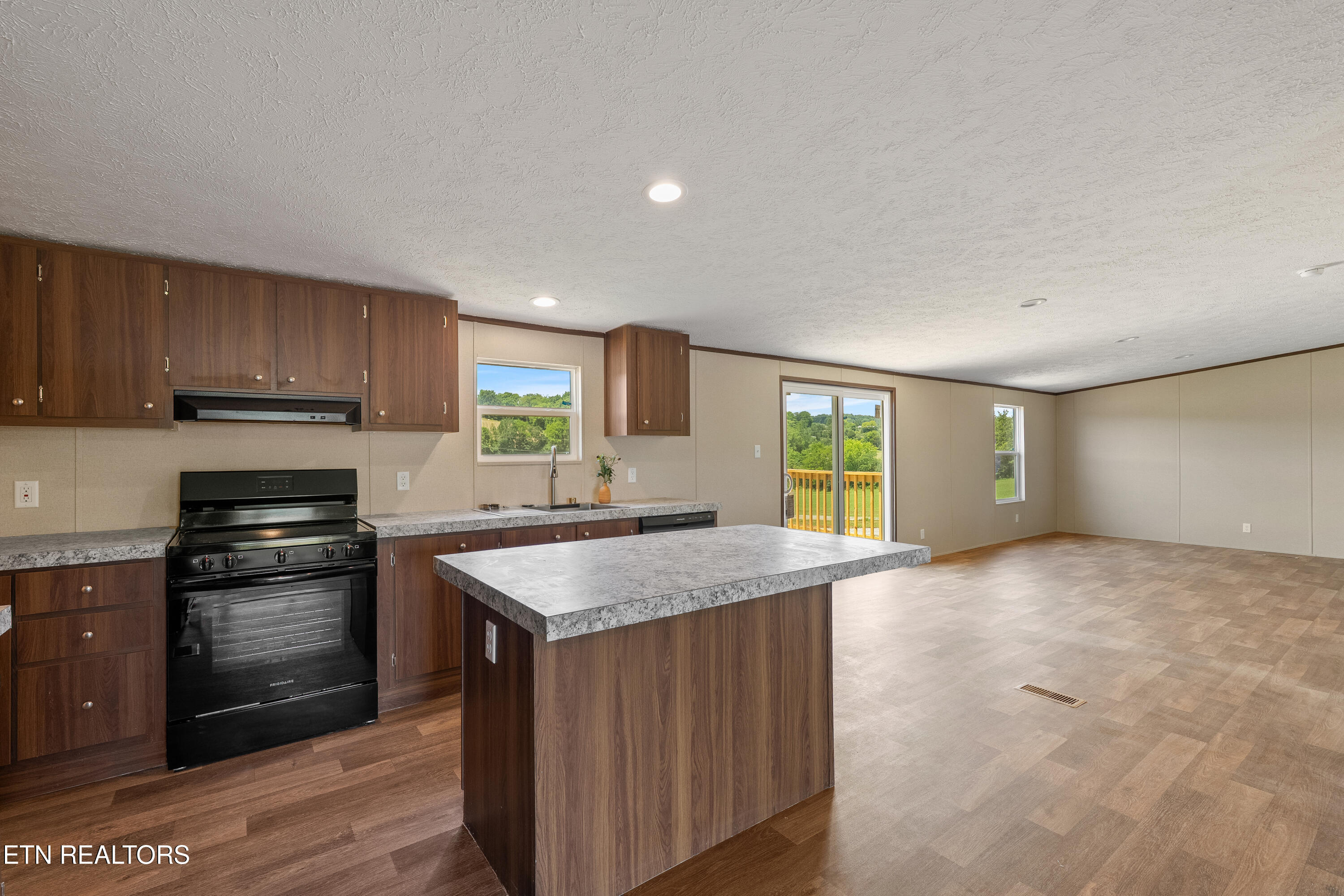 277 Thompson Road Madisonville TN 37354