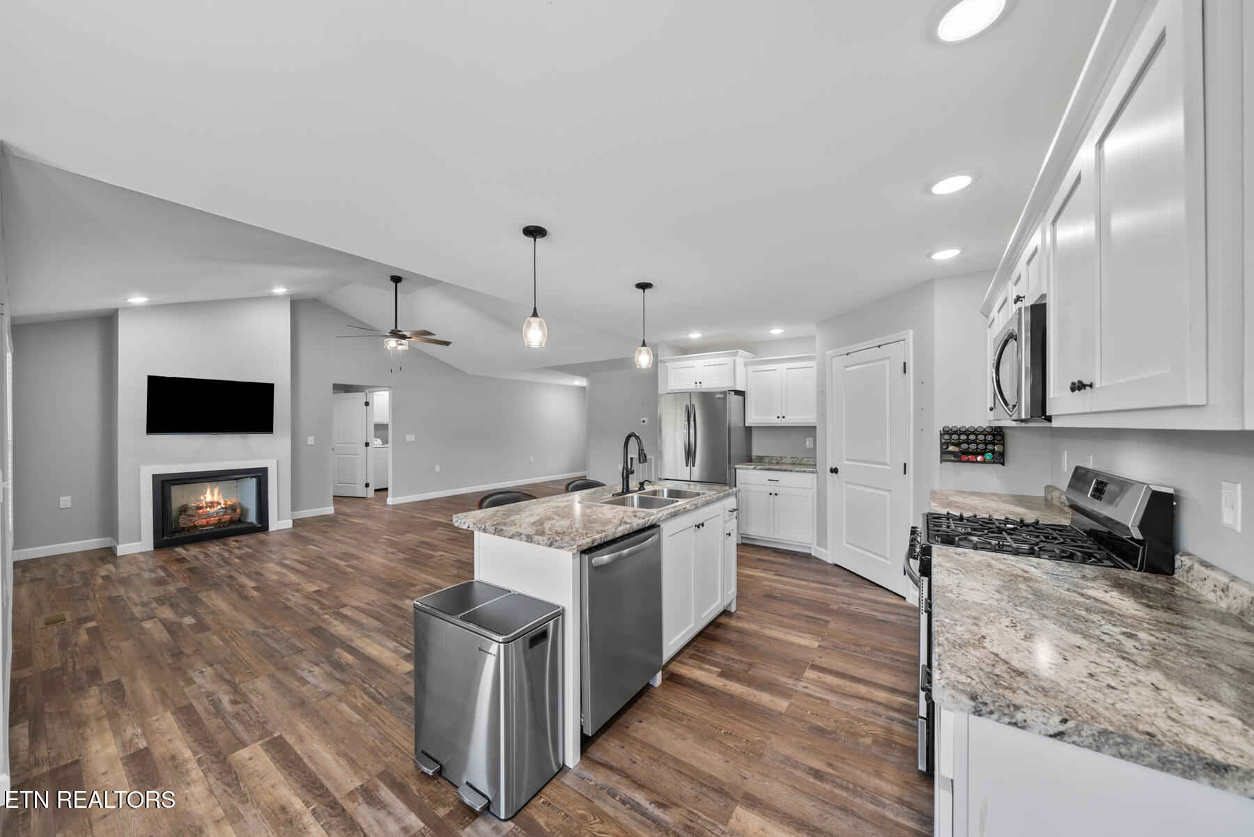 359 Dayton Avenue Crossville TN 38555