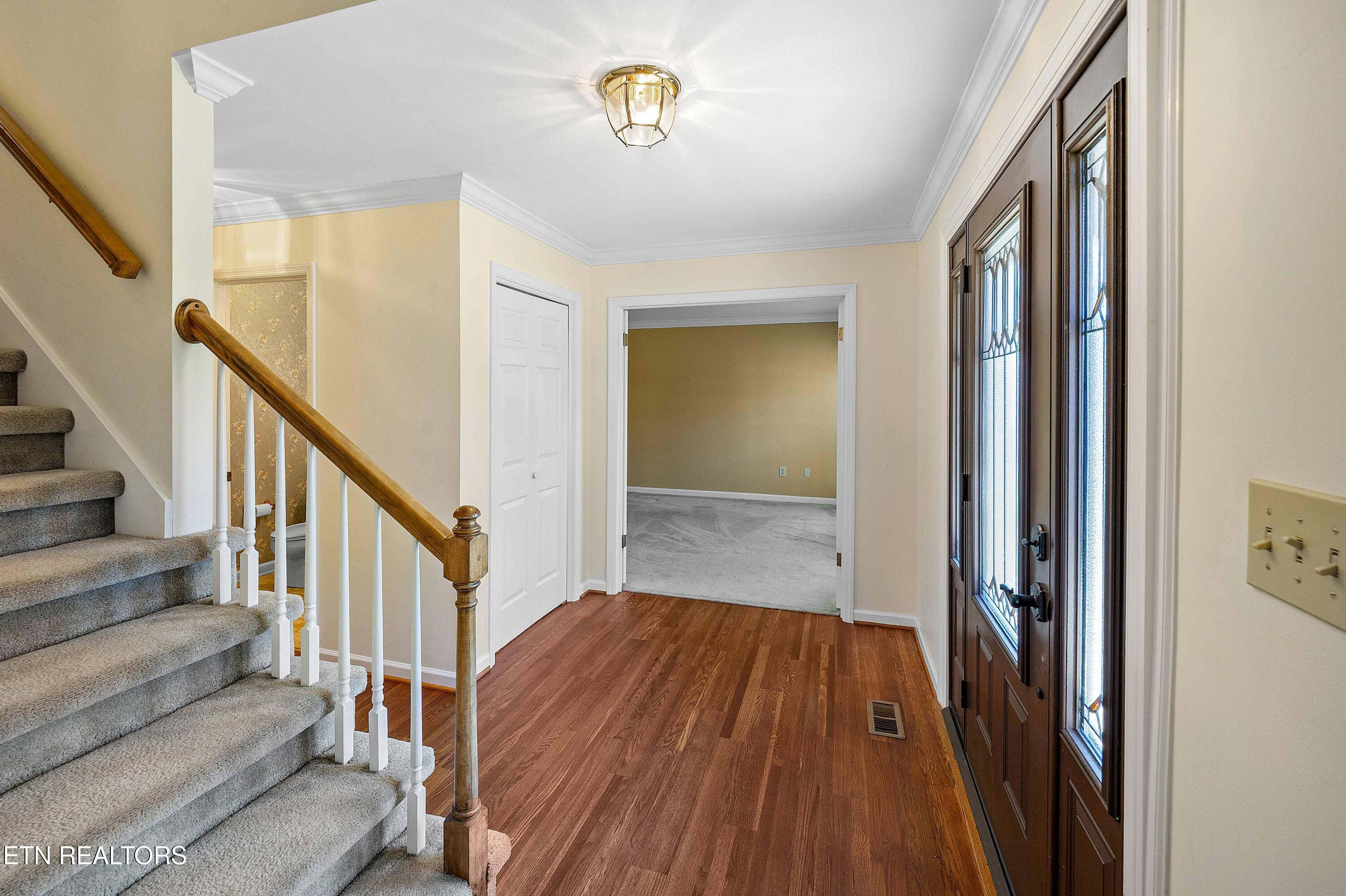 1204 Ashgrove Place Knoxville TN 37919