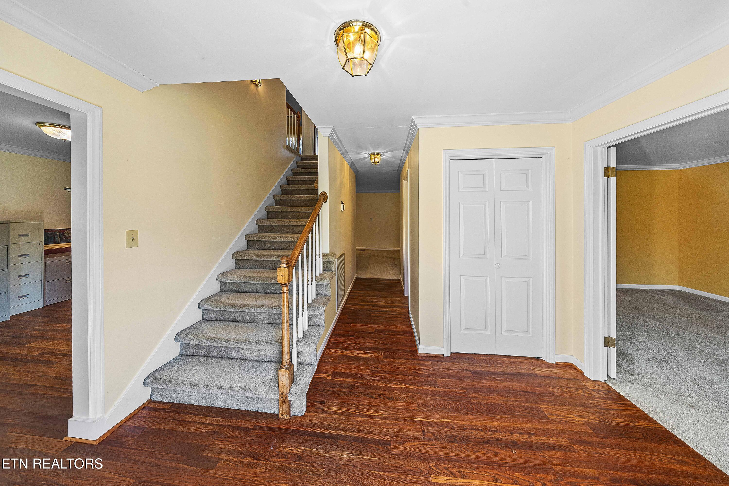 1204 Ashgrove Place Knoxville TN 37919
