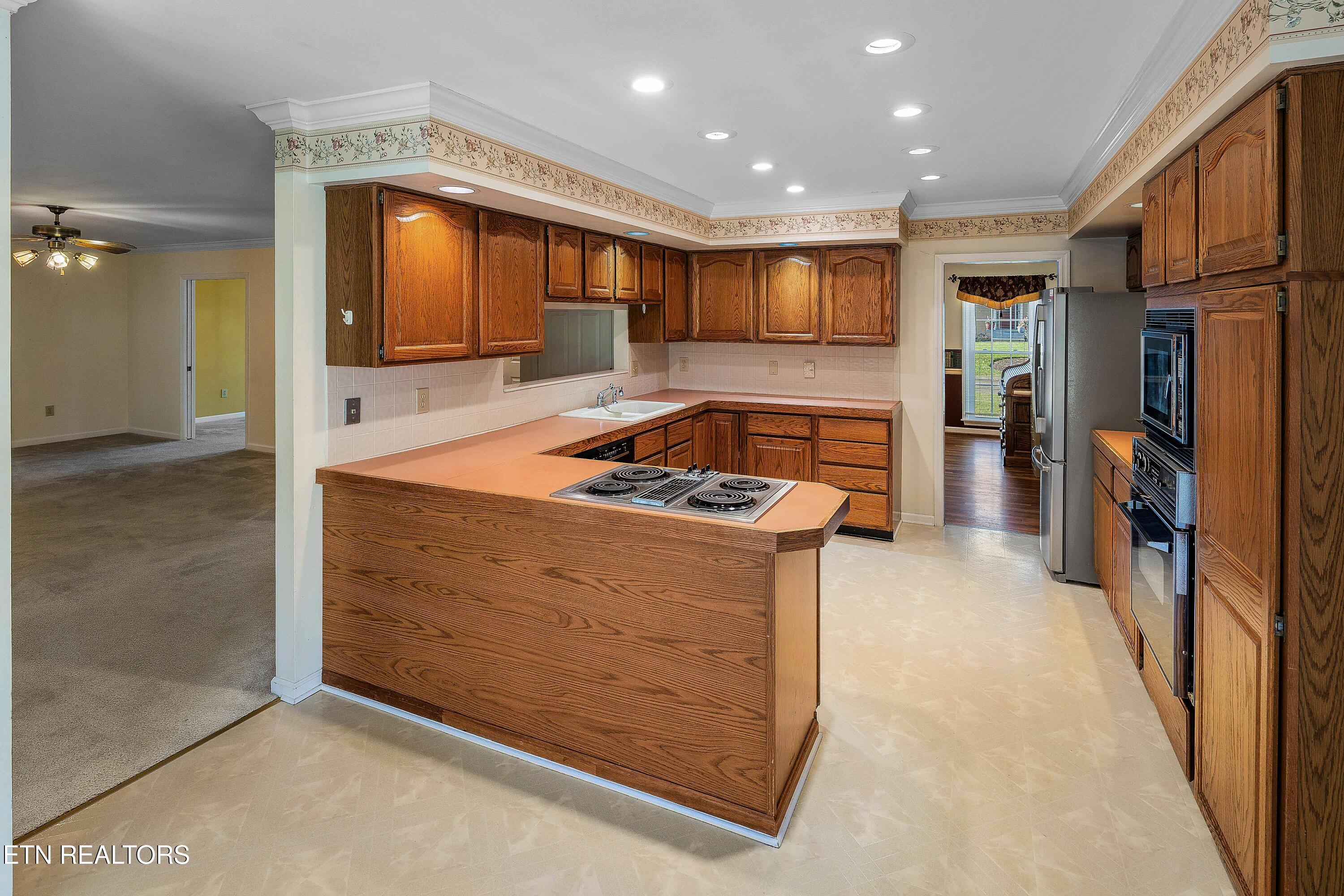 1204 Ashgrove Place Knoxville TN 37919