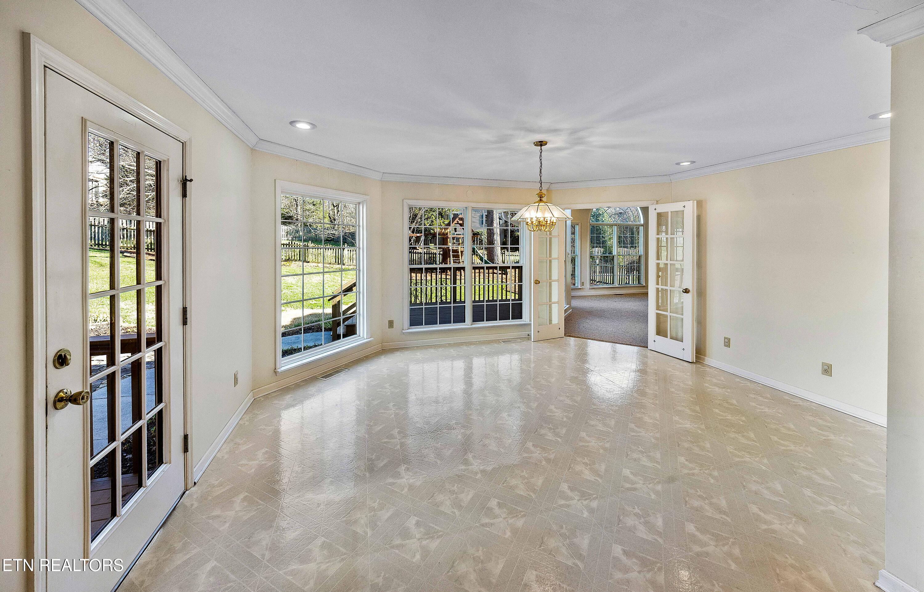 1204 Ashgrove Place Knoxville TN 37919