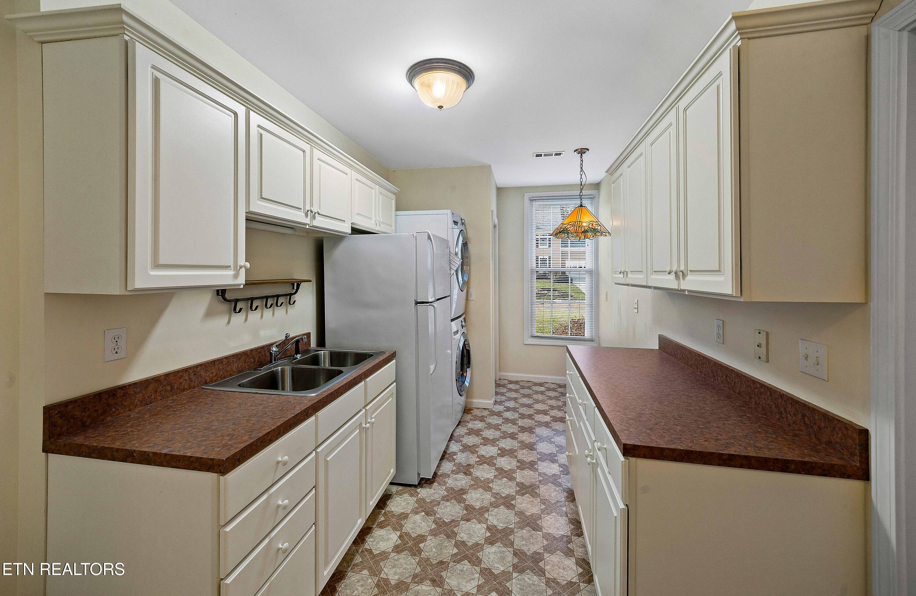 1204 Ashgrove Place Knoxville TN 37919