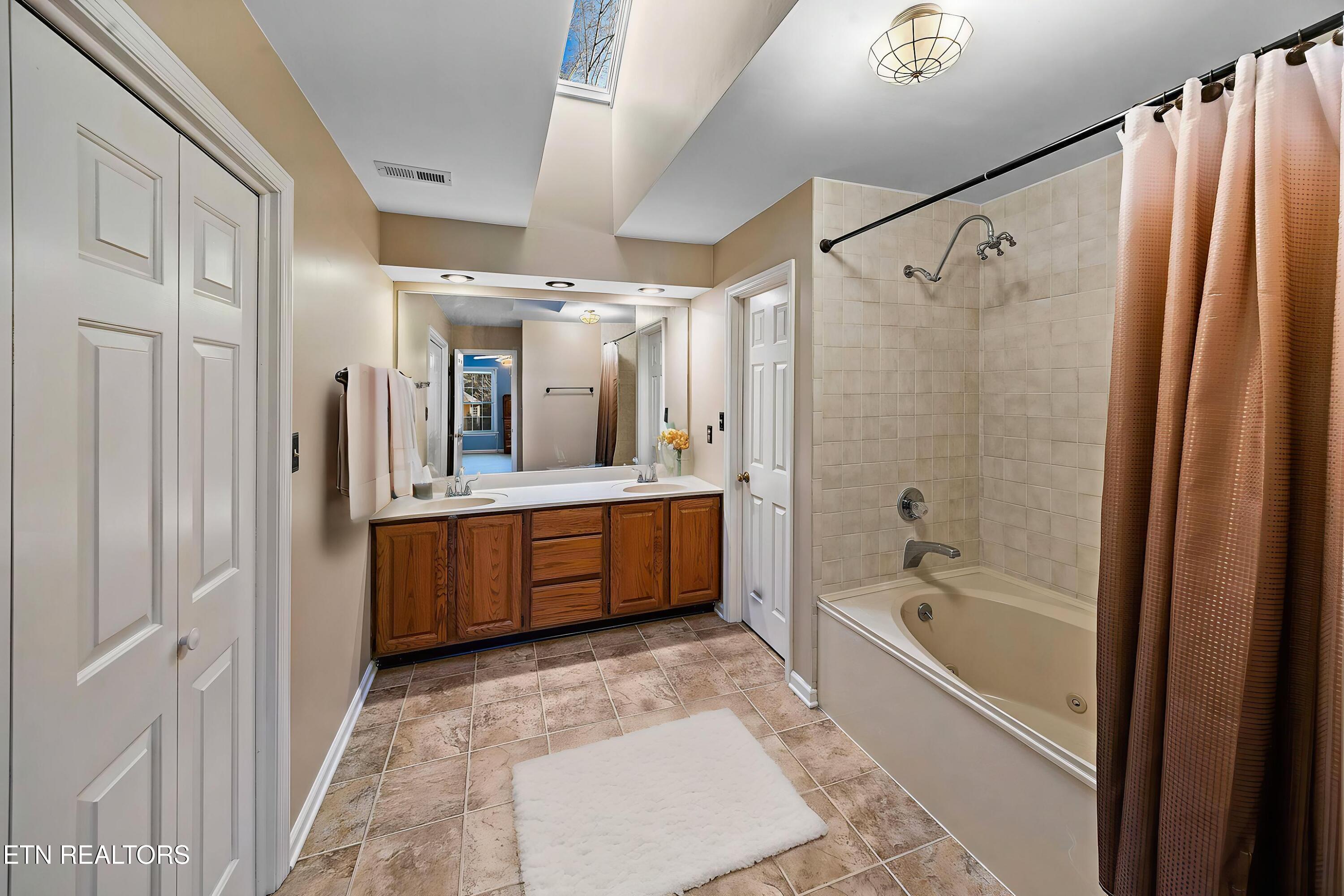 1204 Ashgrove Place Knoxville TN 37919