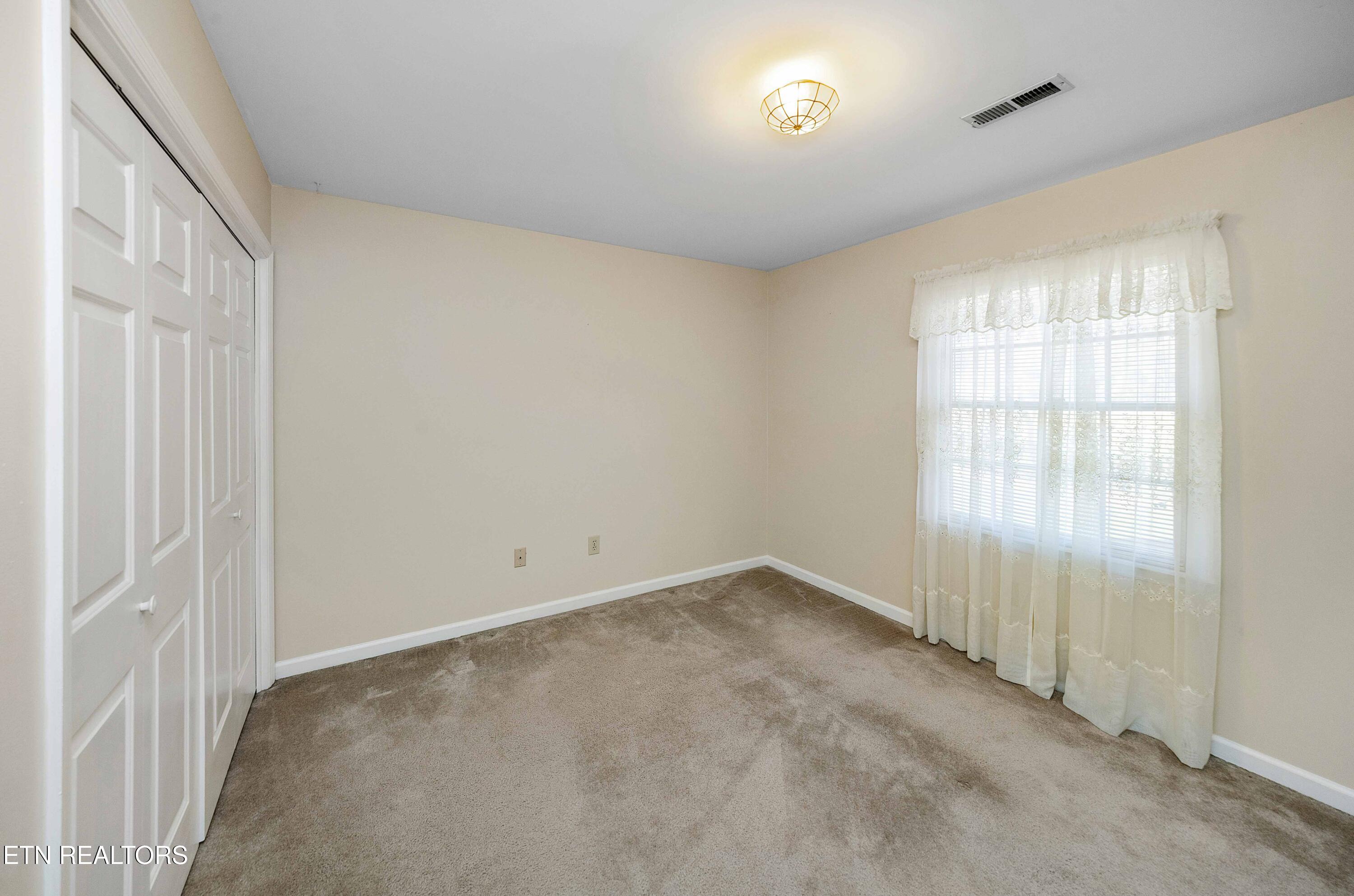 1204 Ashgrove Place Knoxville TN 37919