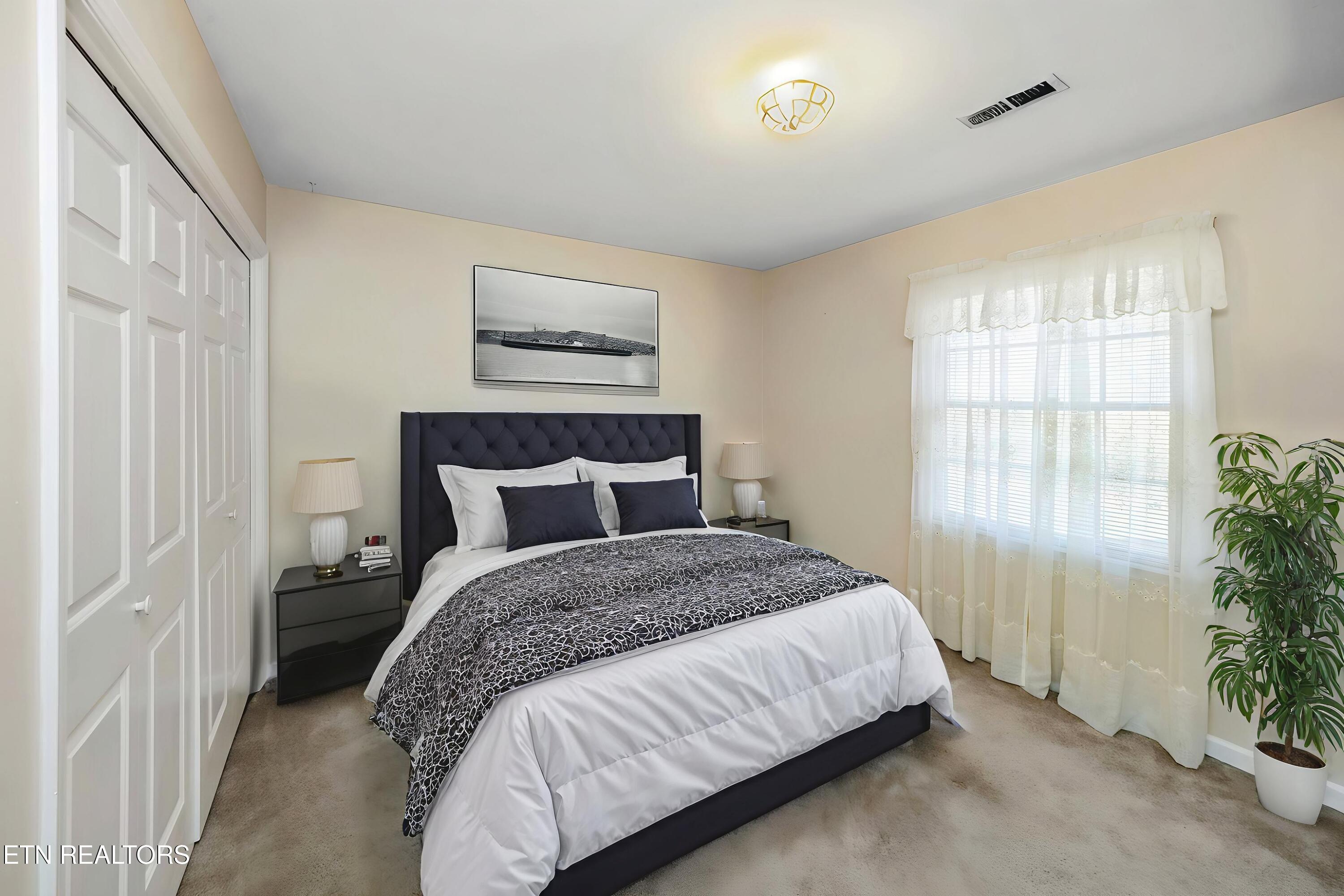 1204 Ashgrove Place Knoxville TN 37919