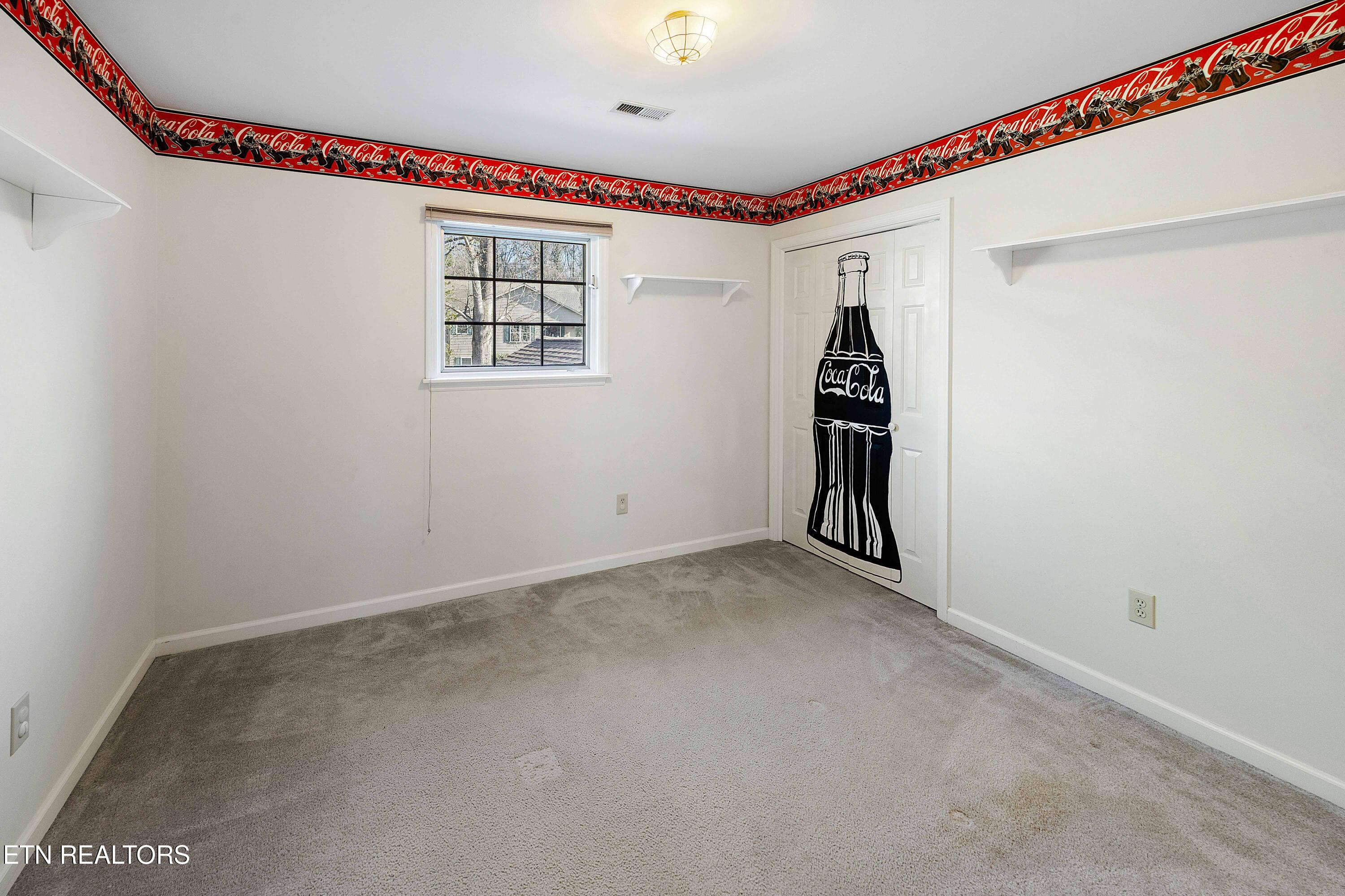 1204 Ashgrove Place Knoxville TN 37919