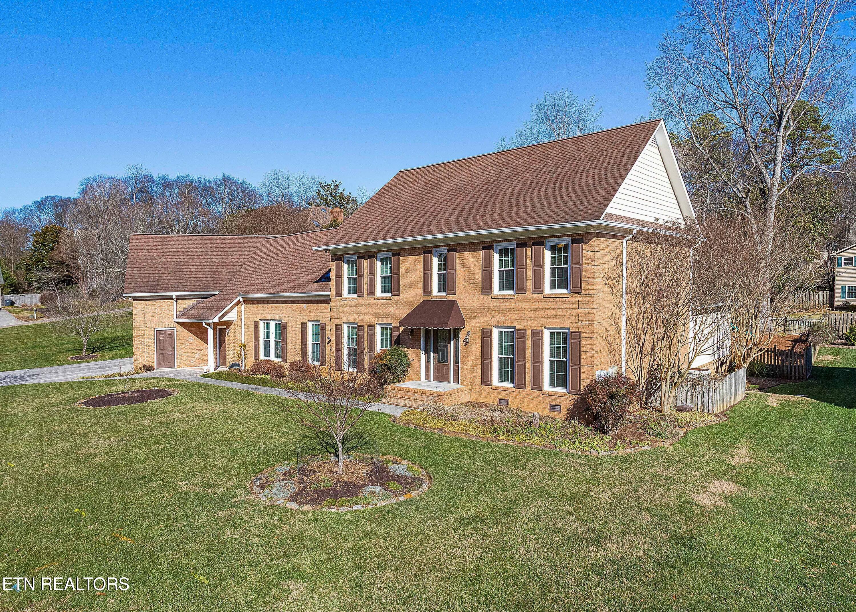 1204 Ashgrove Place Knoxville TN 37919
