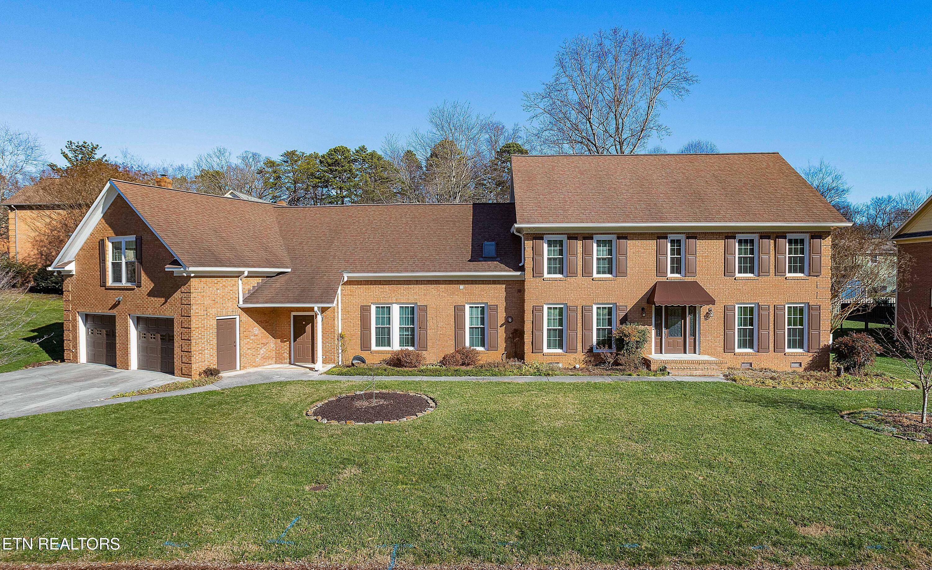 1204 Ashgrove Place Knoxville TN 37919