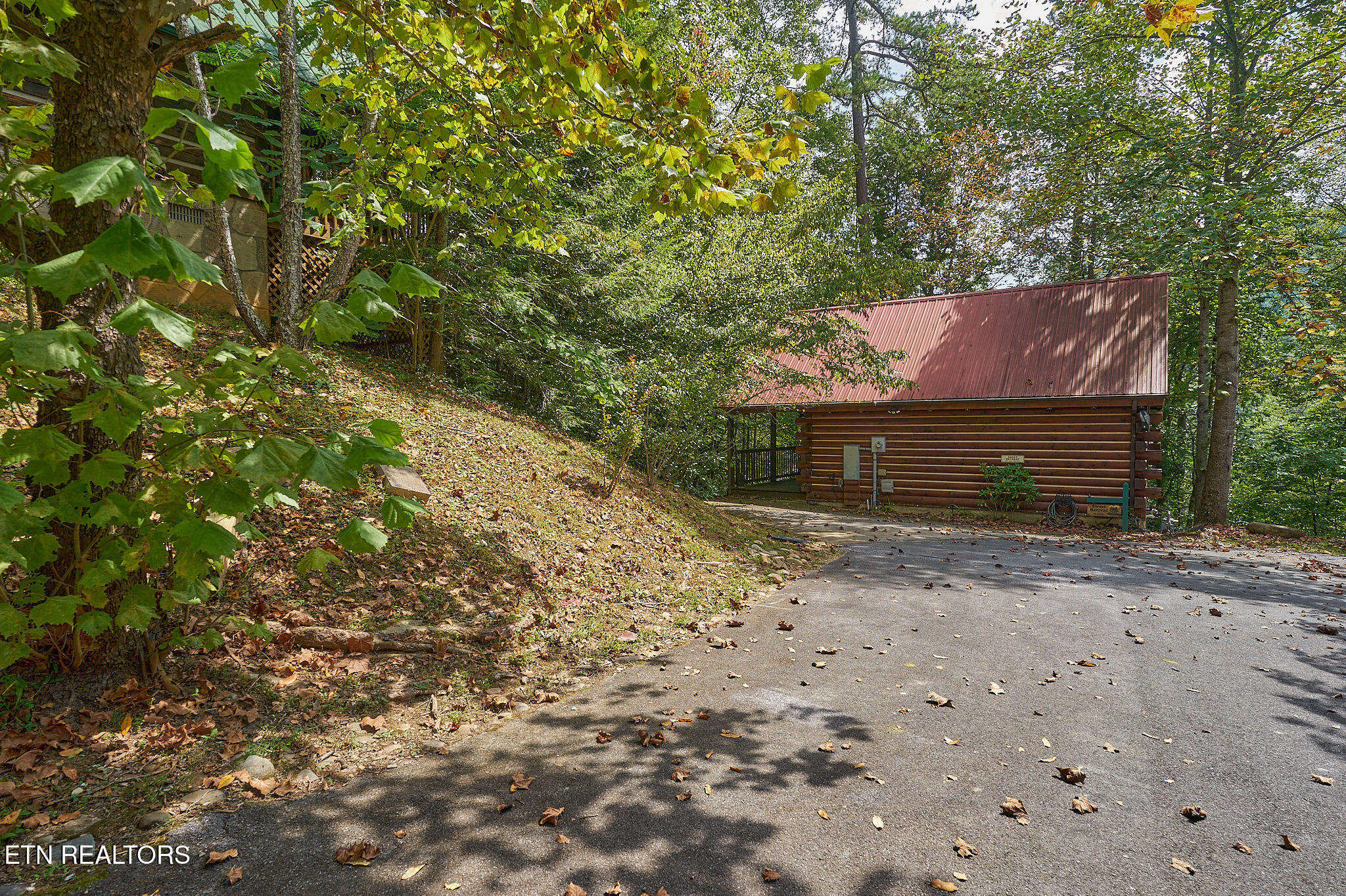 523 Hoot Owl Way Gatlinburg TN 37738