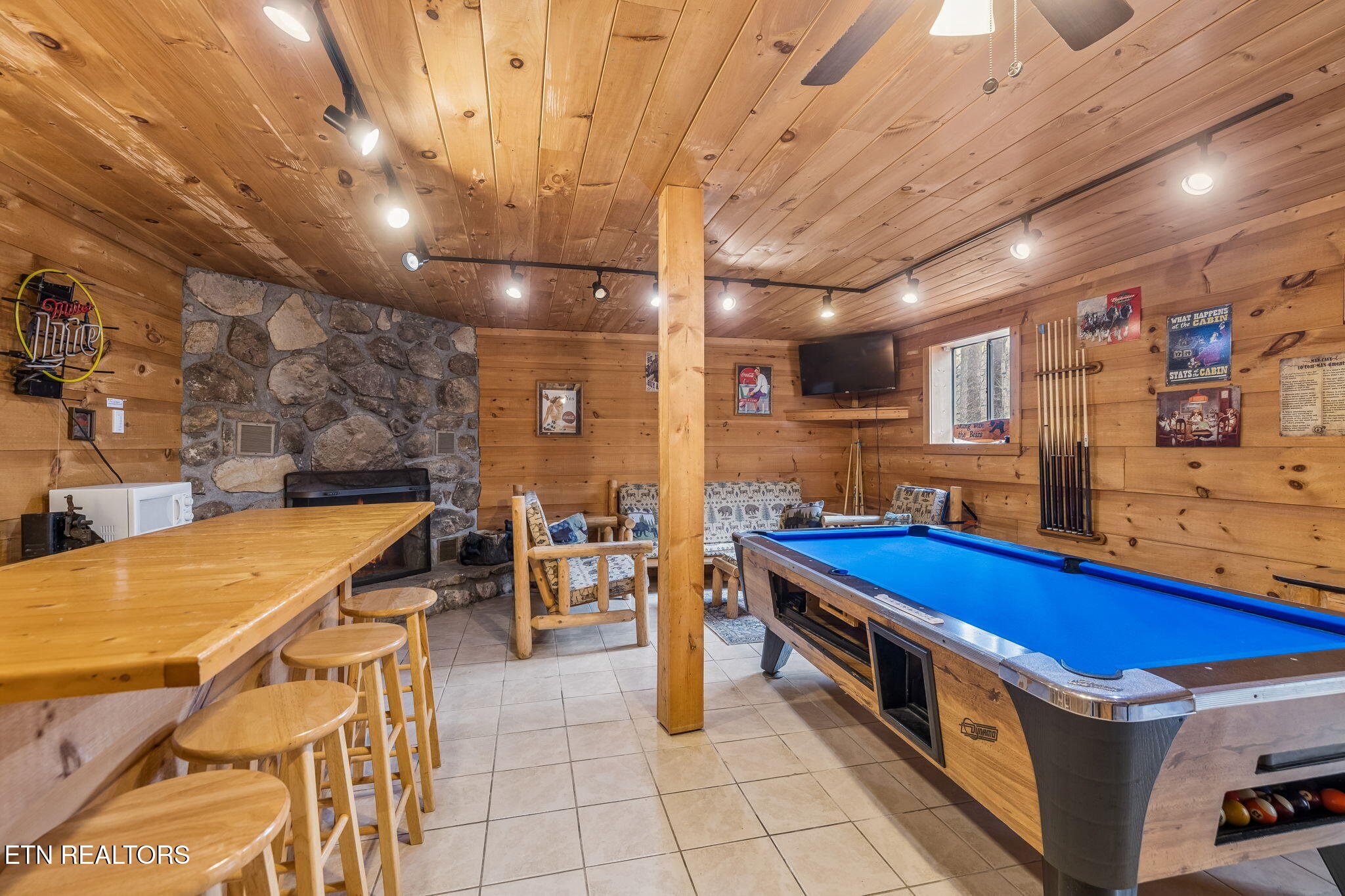 1235 N Baden Drive Gatlinburg TN 37738