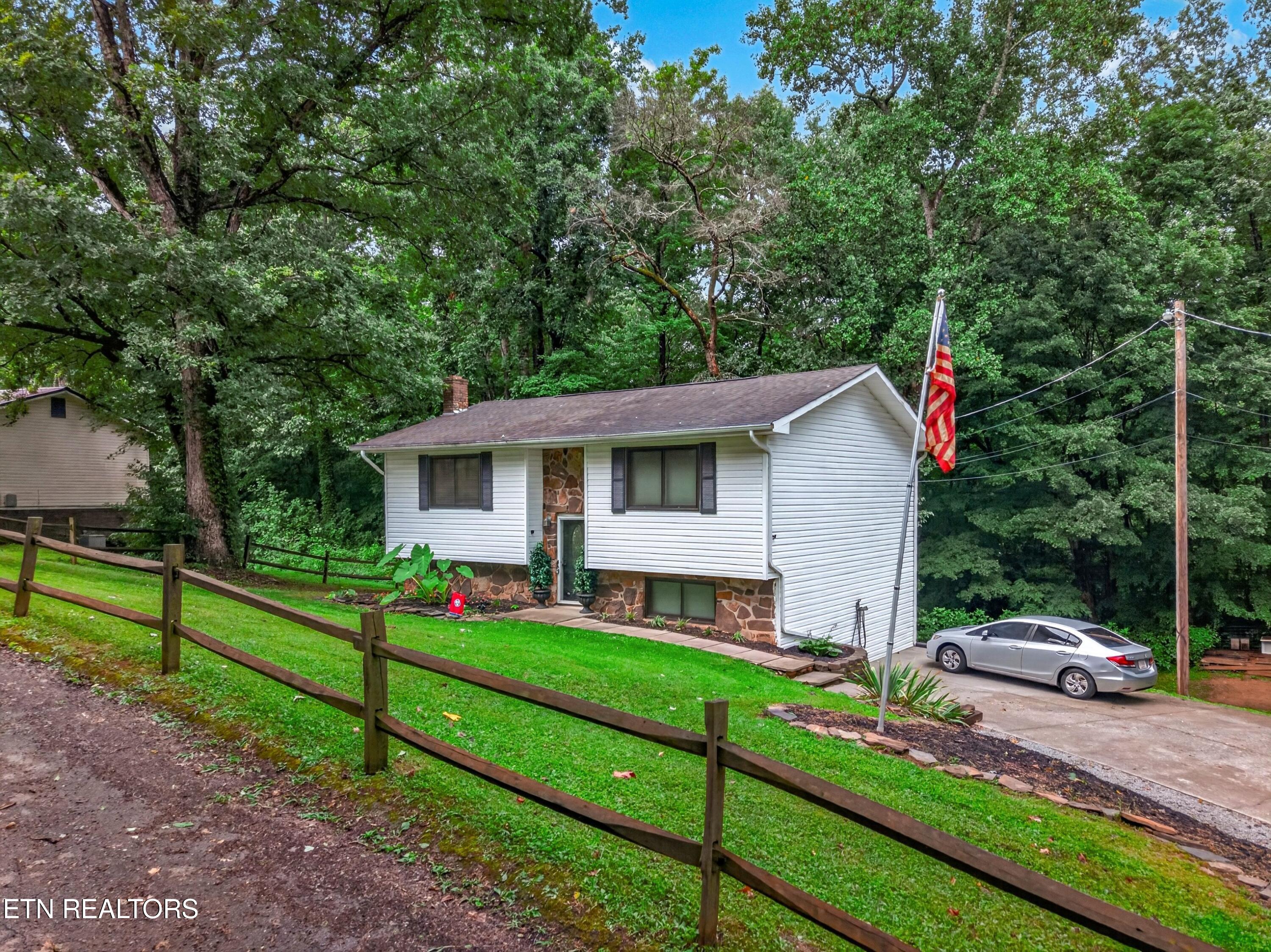 464 Norris Drive Tazewell TN 37879