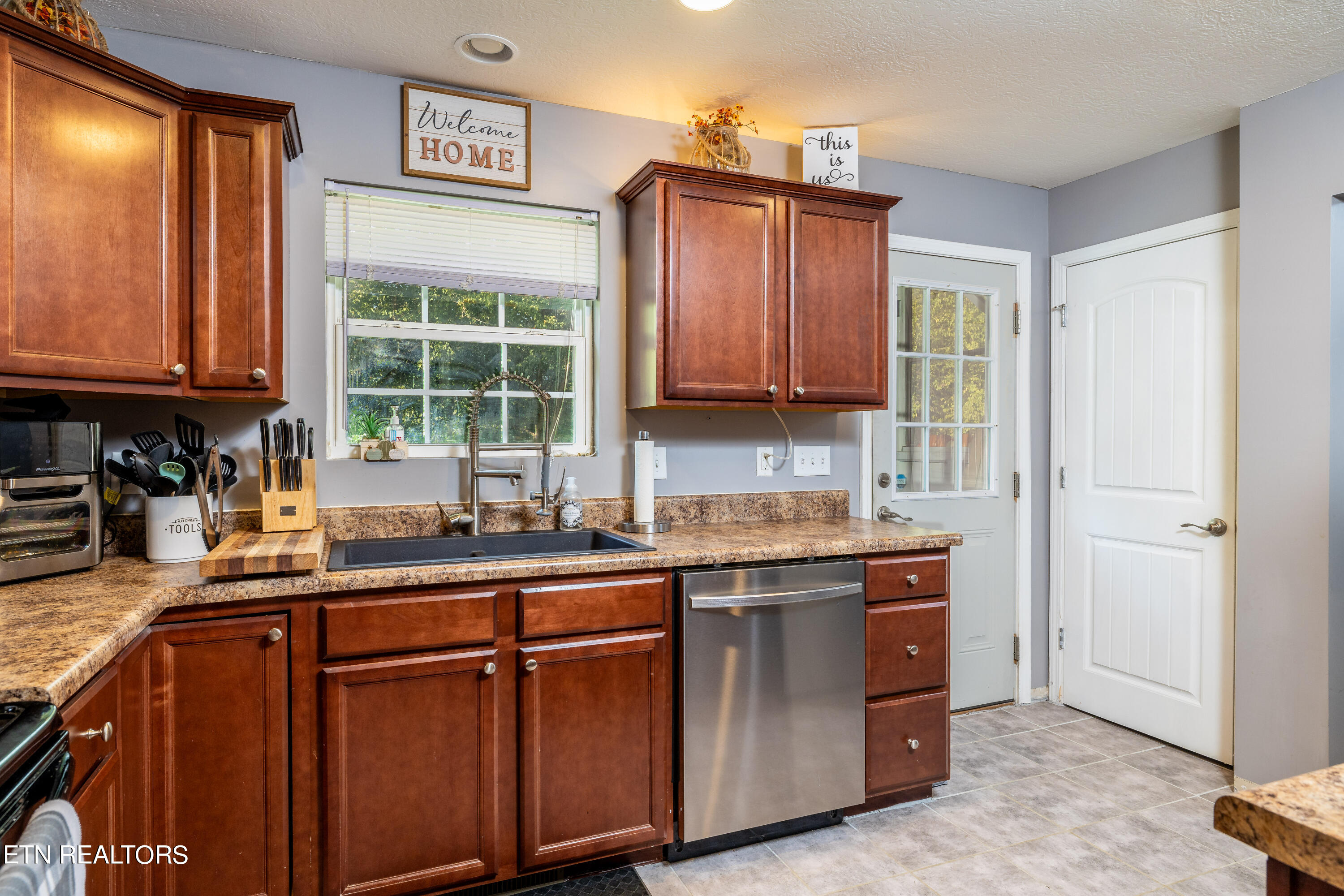 1719 Middlesettlements Road Maryville TN 37801