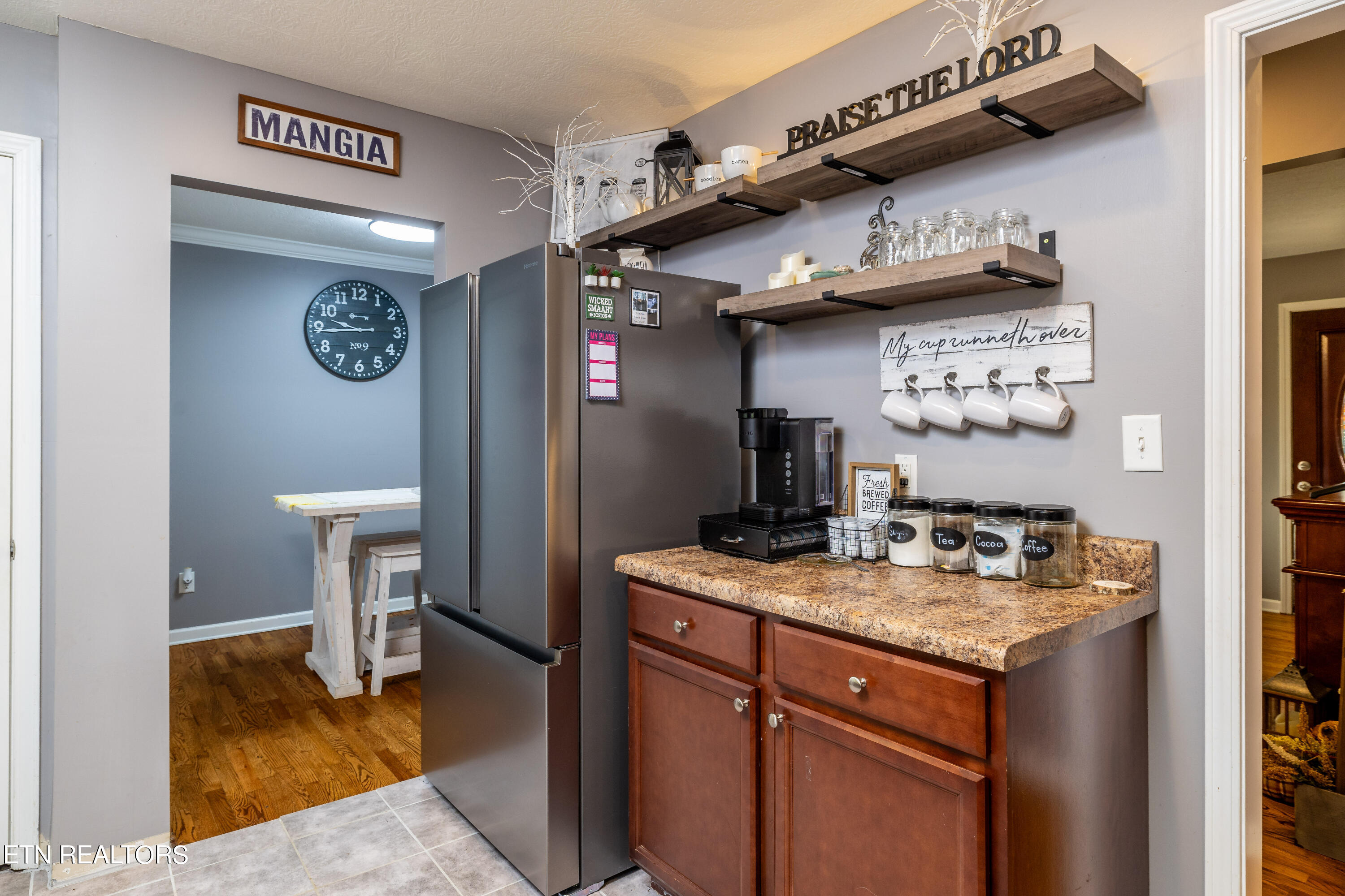 1719 Middlesettlements Road Maryville TN 37801