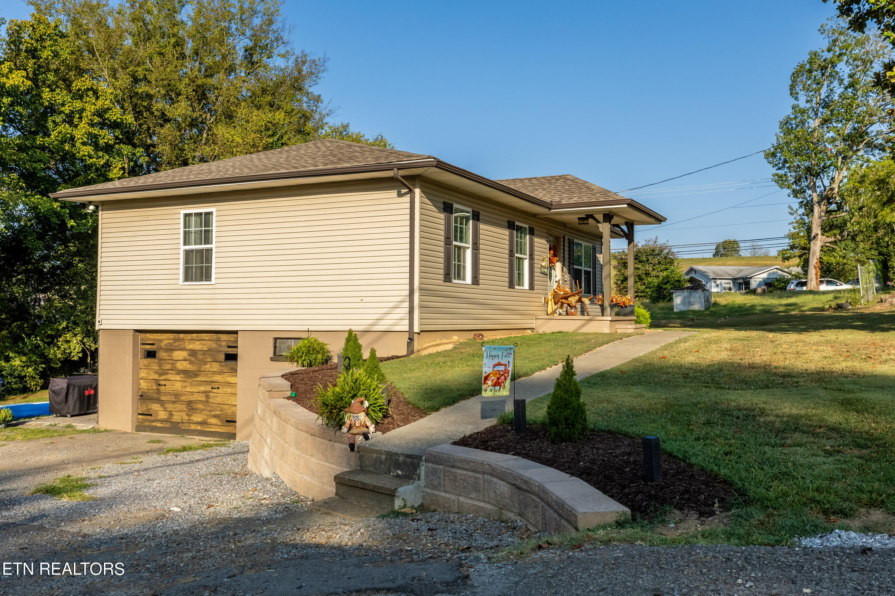 1719 Middlesettlements Road Maryville TN 37801